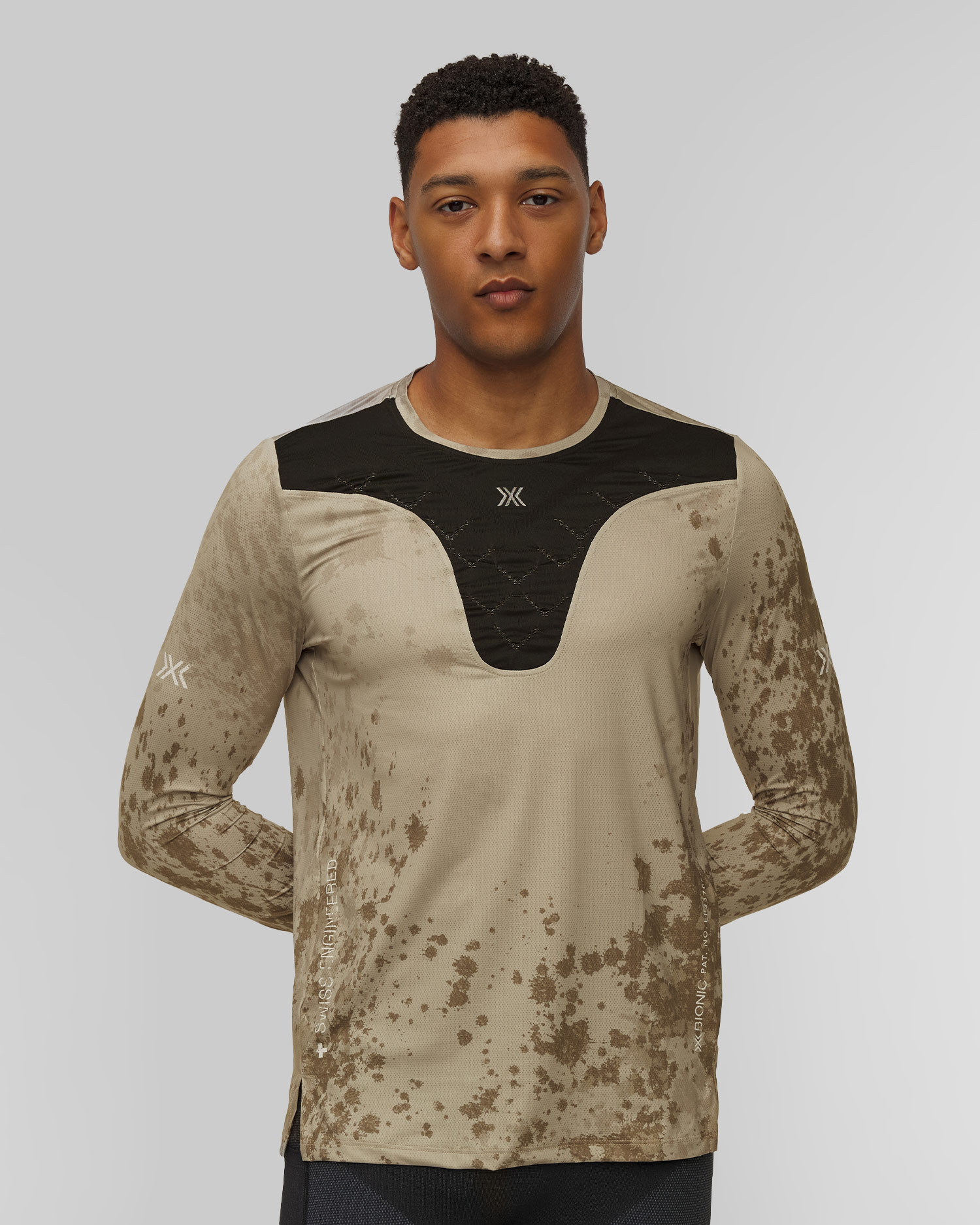 Pánský běžecký longsleeve X-Bionic Corefusion Run Shirt LS v Béžové a Černé Barvě
