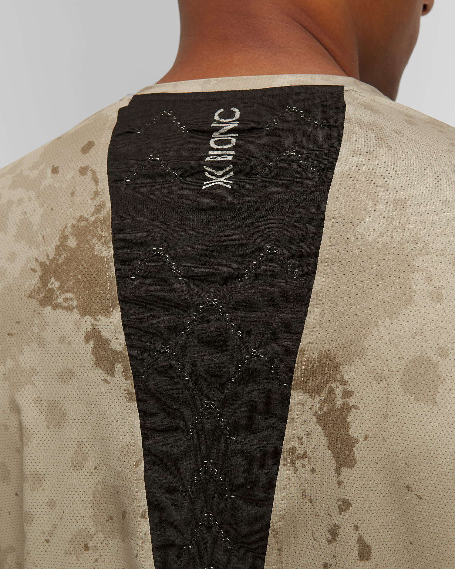 Tricou de alergare cu mânecă lungă pentru bărbați X-Bionic Corefusion Run Shirt LS bej-negru