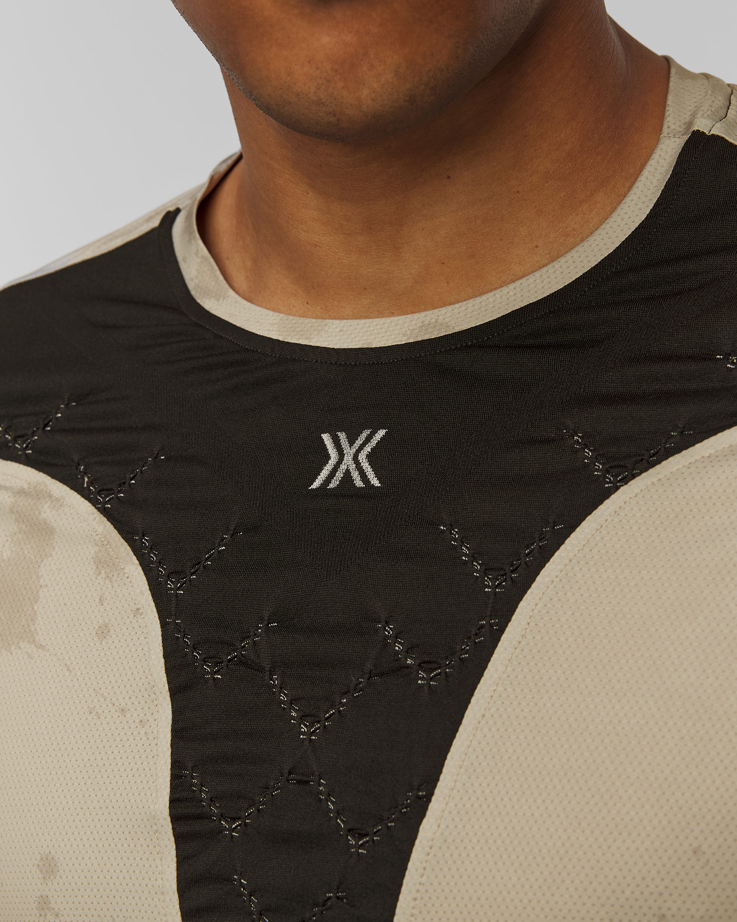 Tricou de alergare cu mânecă lungă pentru bărbați X-Bionic Corefusion Run Shirt LS bej-negru