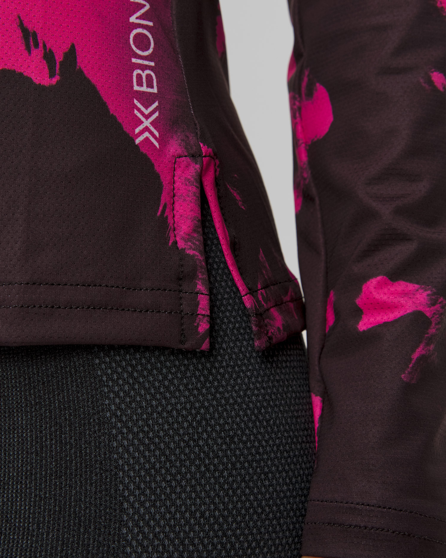 Longsleeve biegowy damski X-Bionic Corefusion Run Shirt LS różowo-czarny