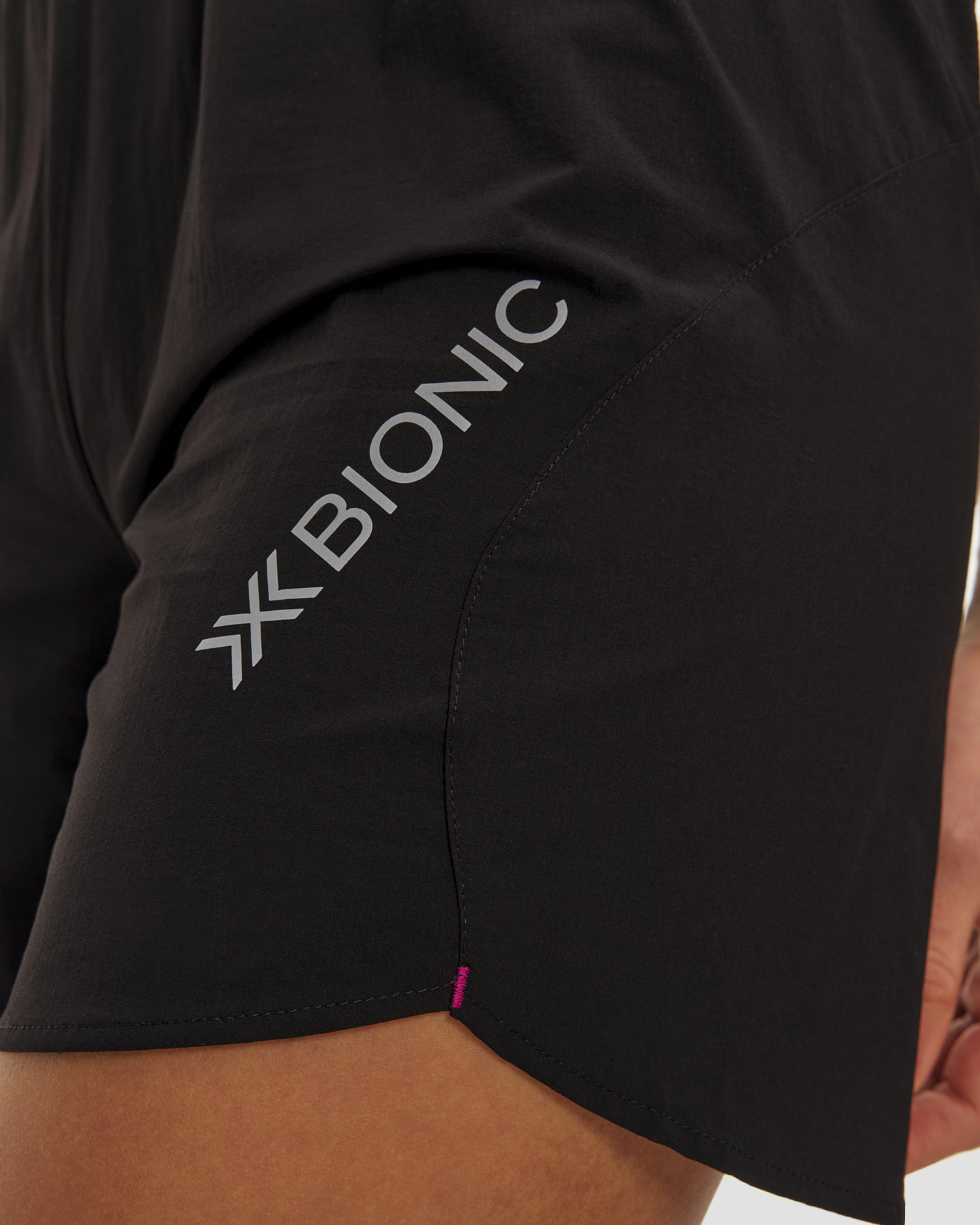 Dámské běžecké šortky X-Bionic Corefusion Run Discover v černé barvě
