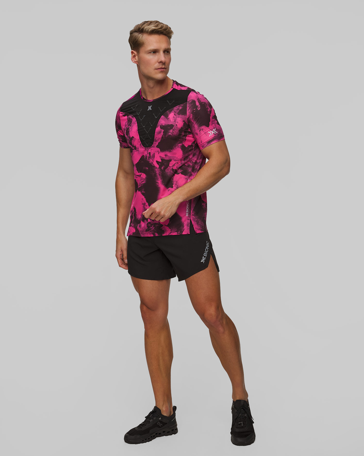 T-shirt de course noir et rose pour hommes X-Bionic Corefusion Run Shirt