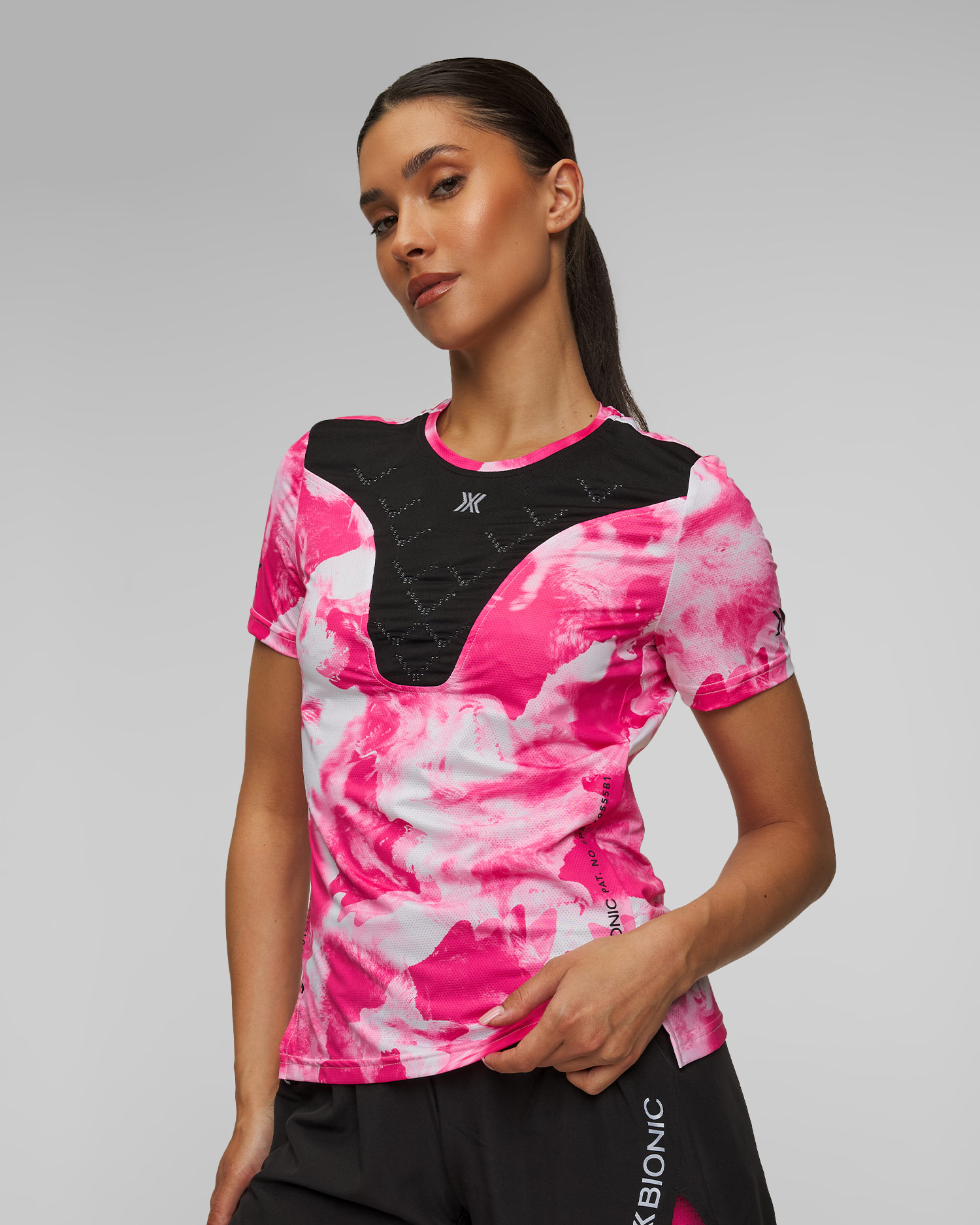 Koszulka biegowa damska X-Bionic Corefusion Run Shirt czarno-różowa