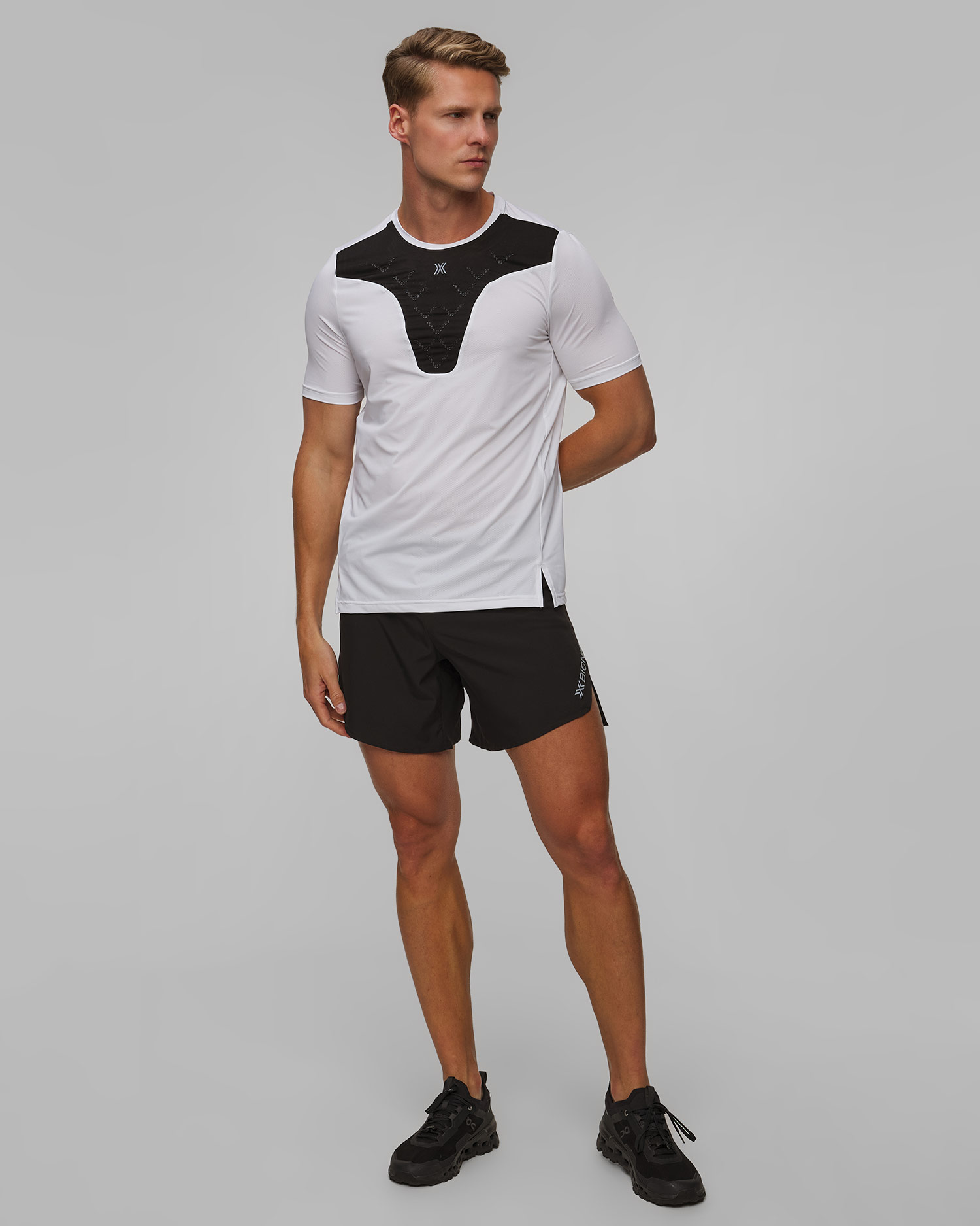 Tricou de alergare pentru bărbați X-Bionic Corefusion Run Shirt alb-negru