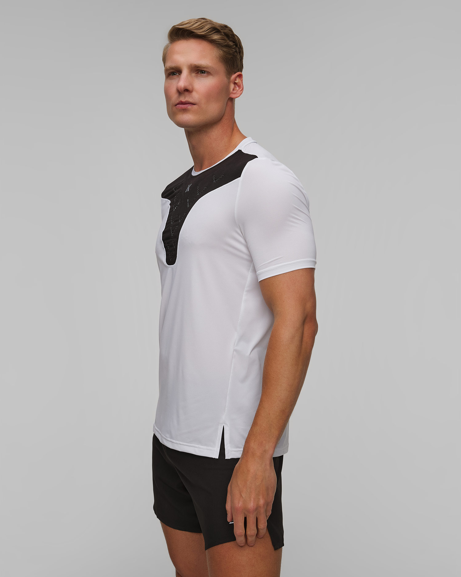 Pánske bežecké tričko X-Bionic Corefusion Run Shirt bielo-čierne