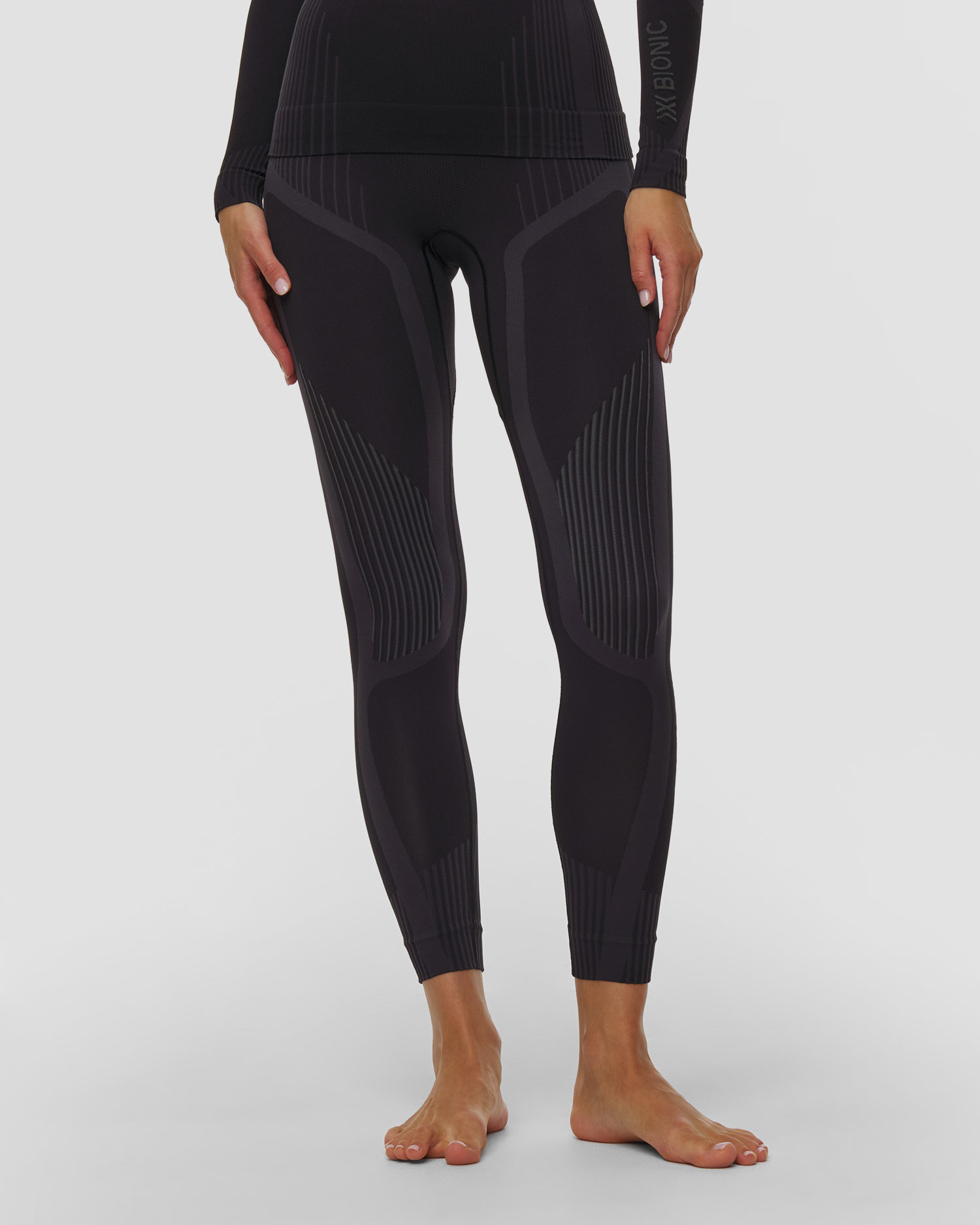 Dámske termo legíny X-Bionic Invent Pants čierne, Farba-Vzor: Czarny