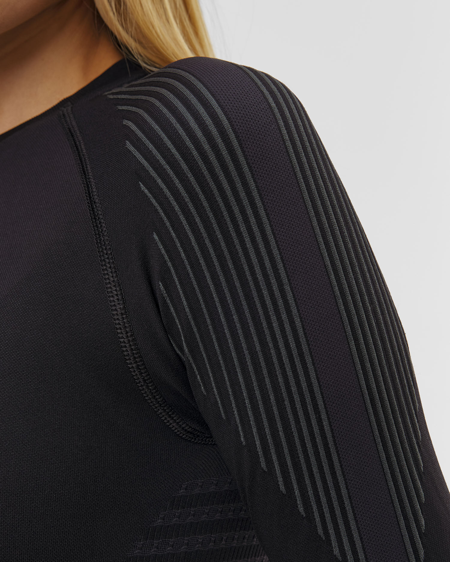 Dámske termo tričko s dlhým rukávom X-Bionic Invent Shirt LS čierne