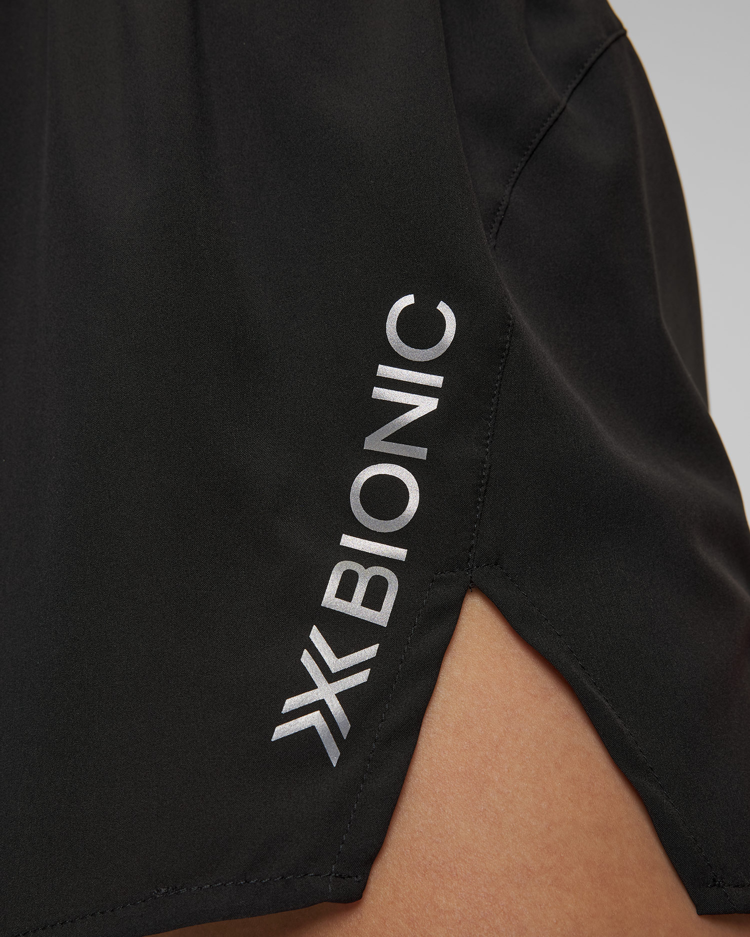 X-Bionic Streamlite Trail Running Shorts Laufshorts für Damen in Schwarz