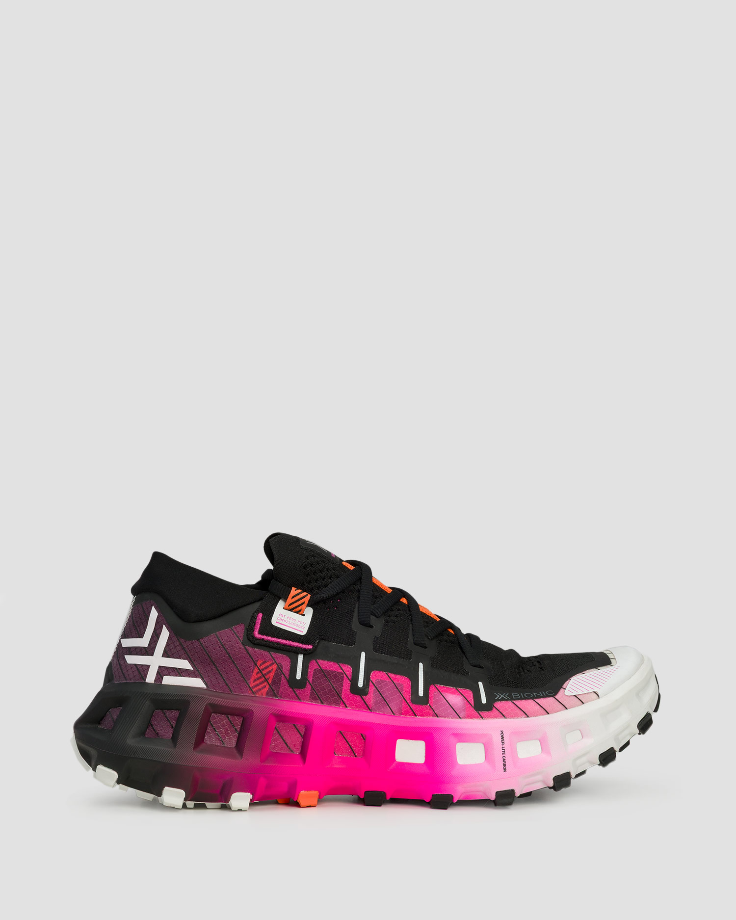 Scarpe da corsa trail unisex X-Bionic Terraskin X00/C nero-rosa-bianco + calzini tecnici