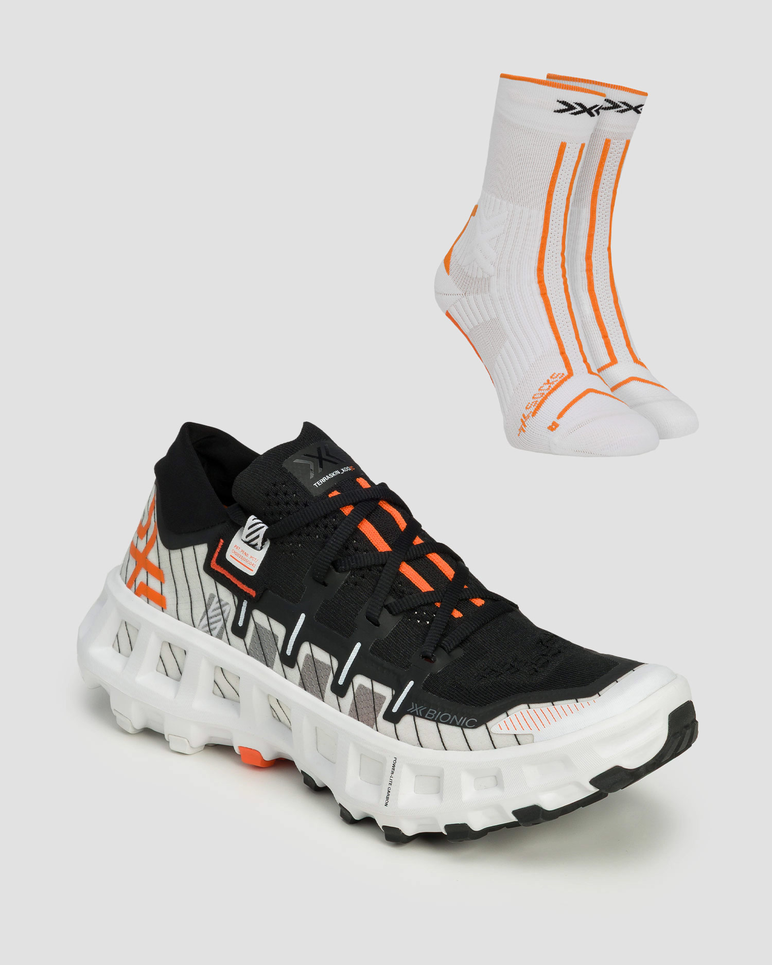 Trailové běžecké boty unisex X-Bionic Terraskin X00/C v Černobílé Barvě + funkční ponožky