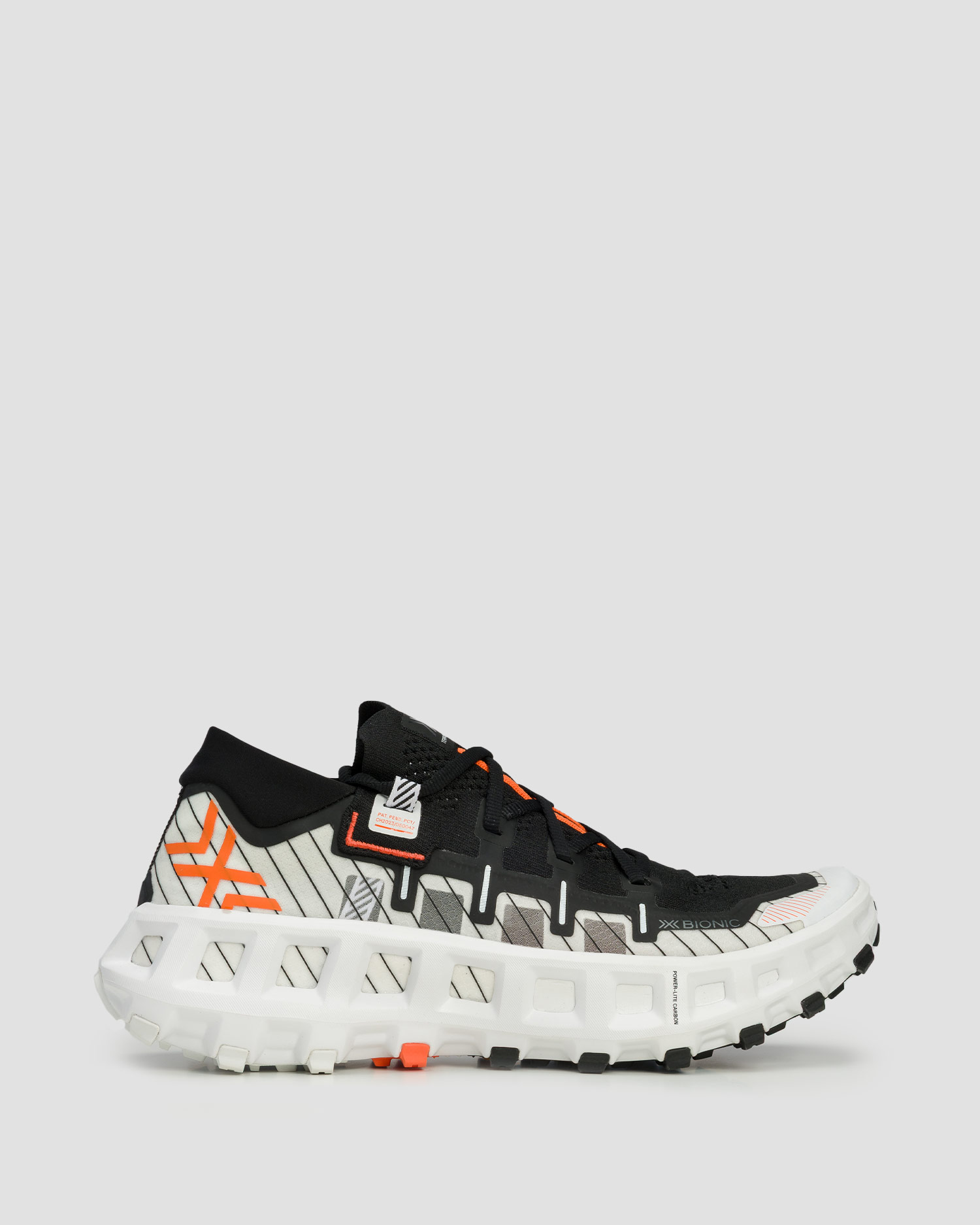 Buty biegowe trailowe unisex X-Bionic Terraskin X00/C czarno-białe