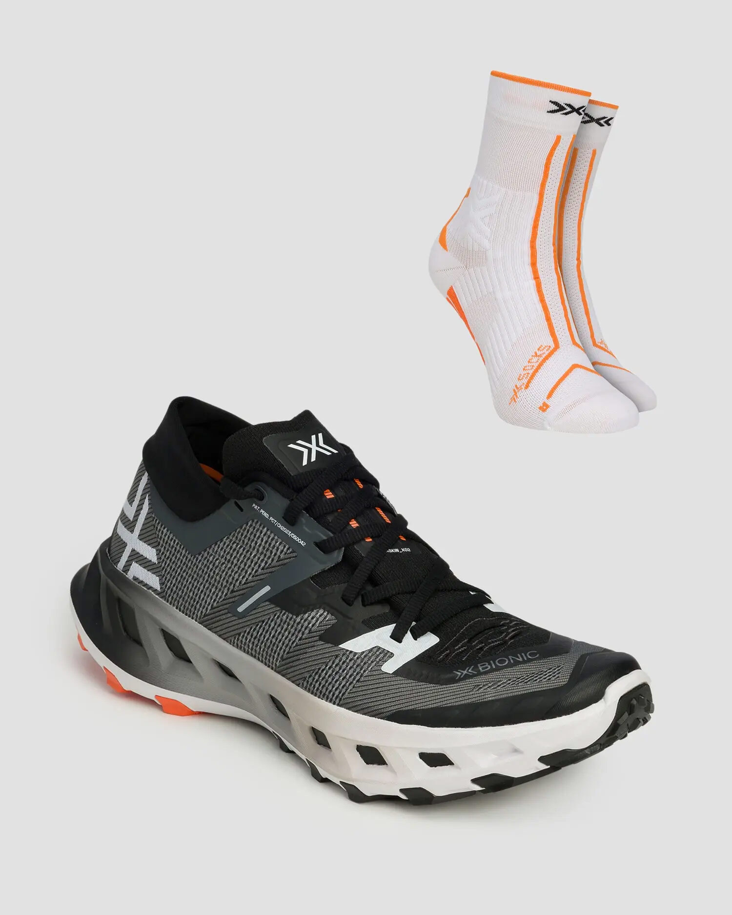 Scarpe da corsa trail unisex X-Bionic Terraskin X02 nero-bianche + calzini tecnici