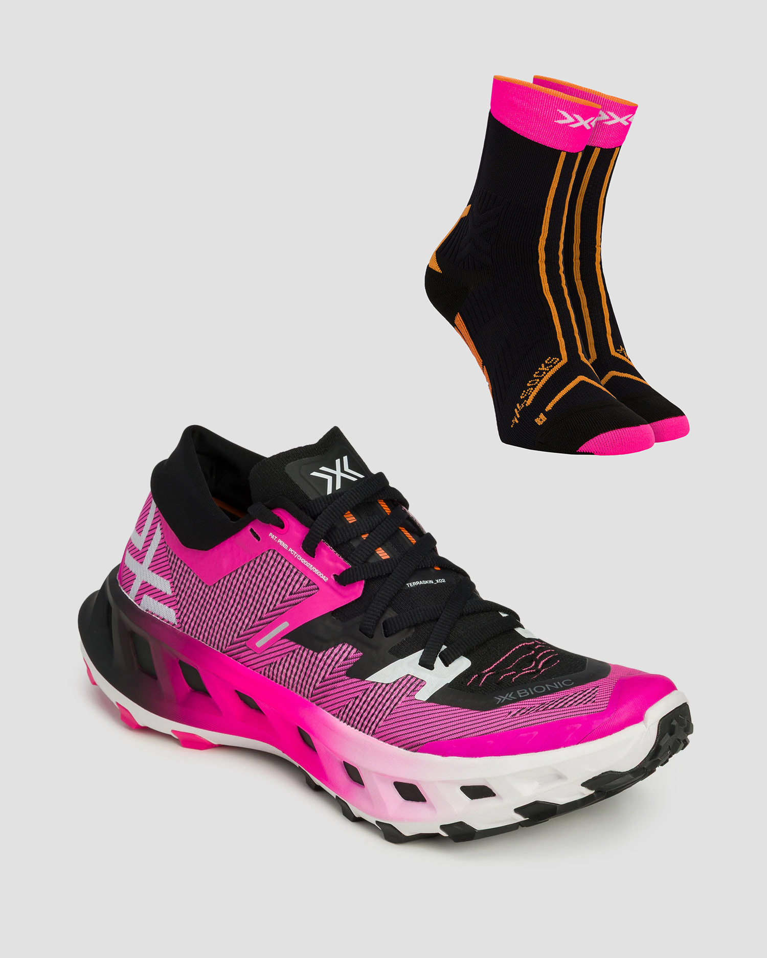 Scarpe da corsa trail unisex X-Bionic Terraskin X02 rosa-nere + calzini tecnici