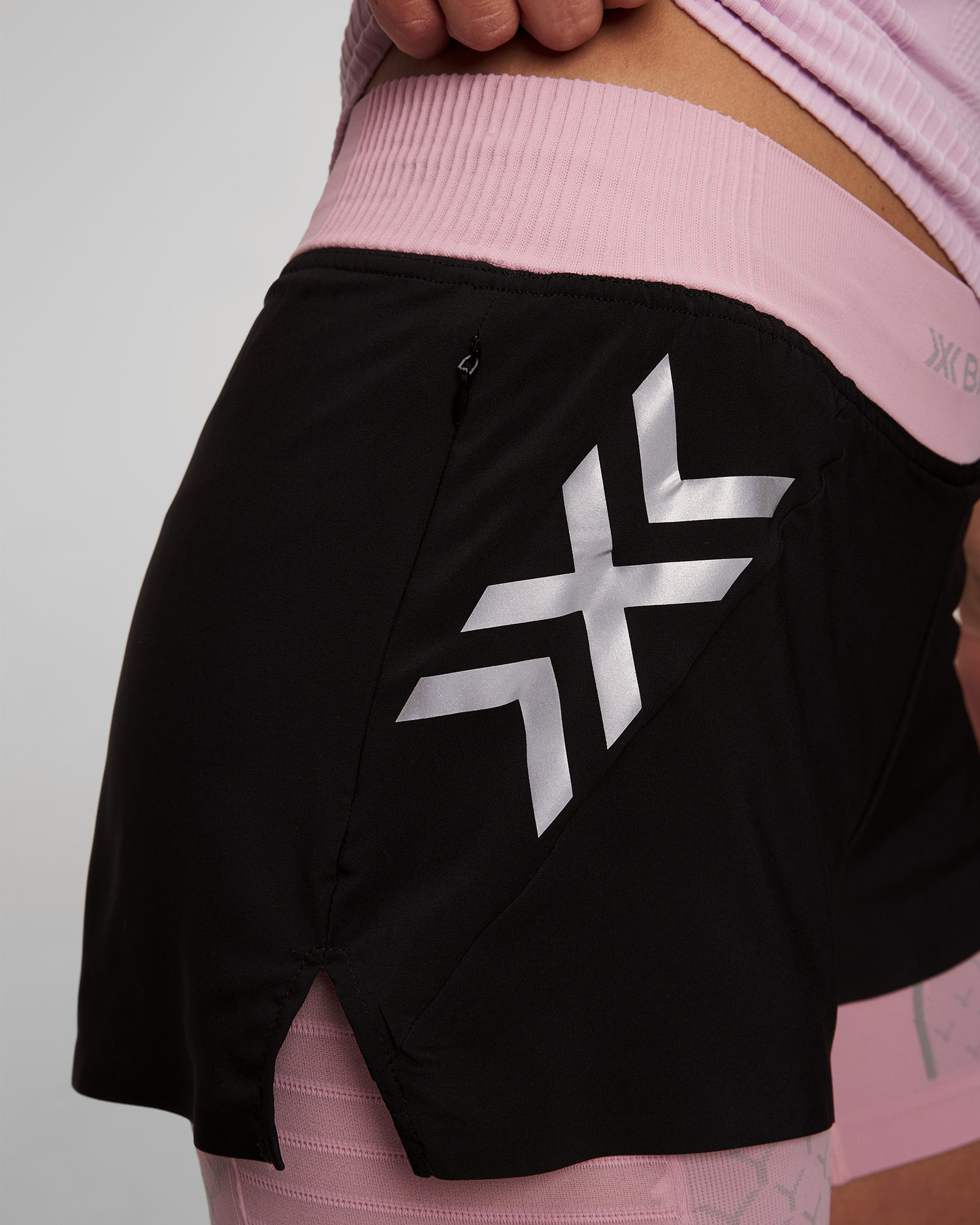 Pantaloni scurți pentru femei X-Bionic Twyce Race 2in1