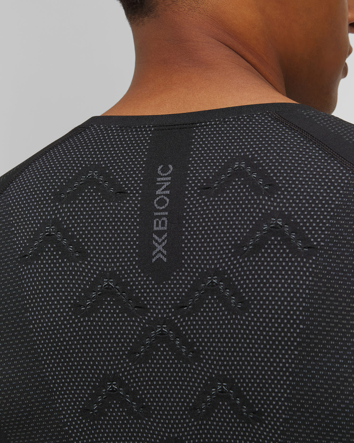 Longsleeve biegowy męski X-Bionic Xceed Run Shirt LS czarno-szary