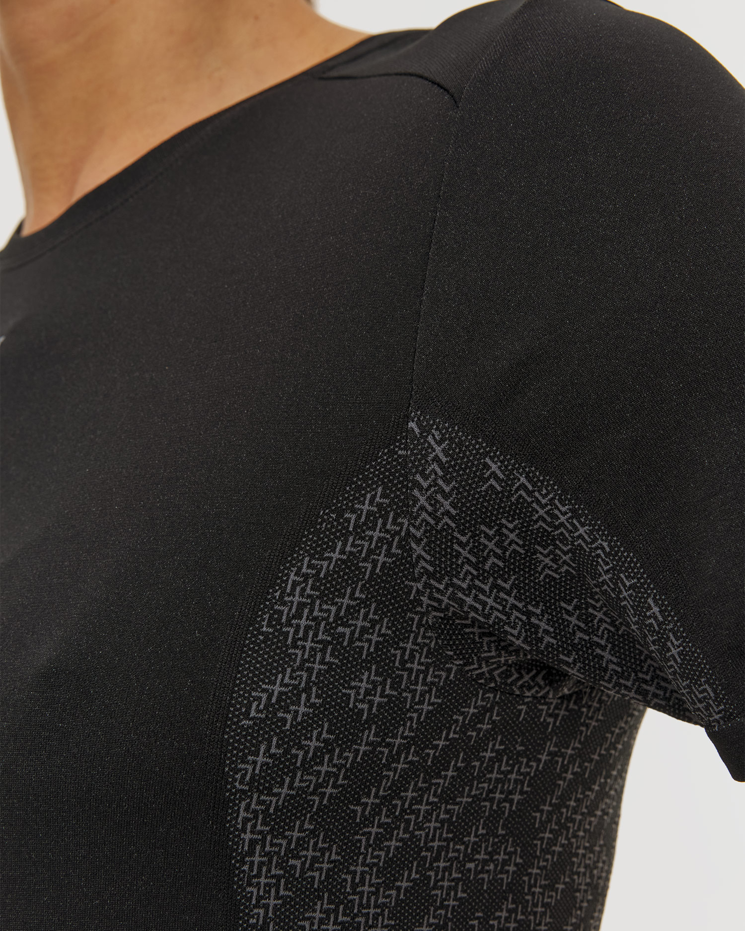 Dámske bežecké tričko X-Bionic Xceed Run Discover Shirt čierne
