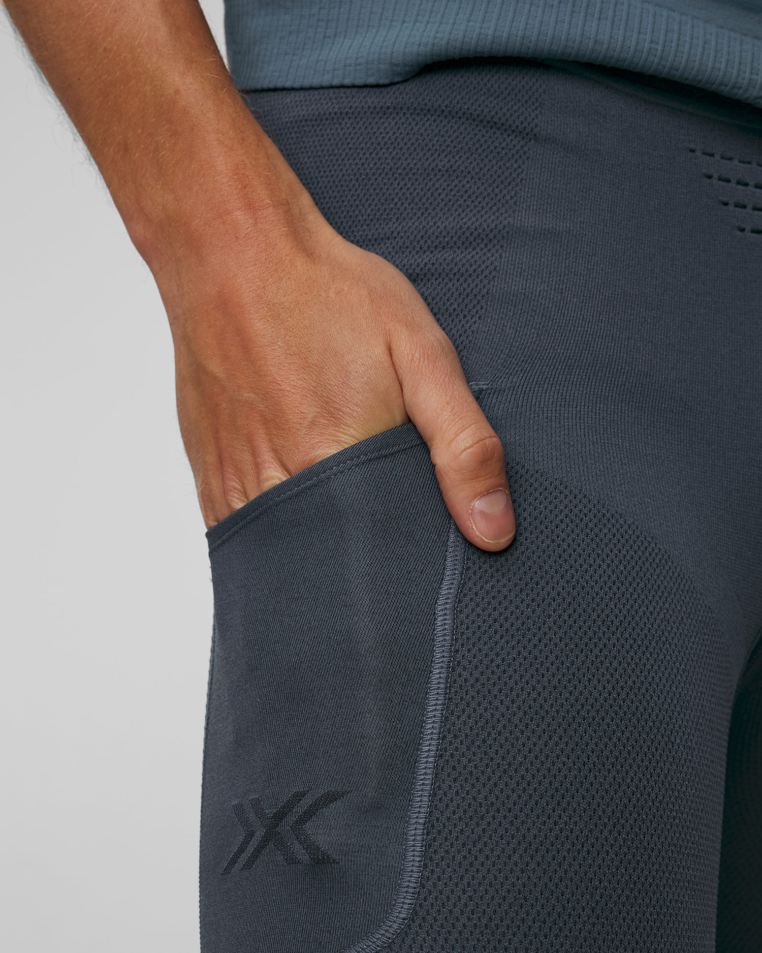 Pantaloni scurți de alergare pentru bărbați X-Bionic Xceed Run Short Tights albaștri