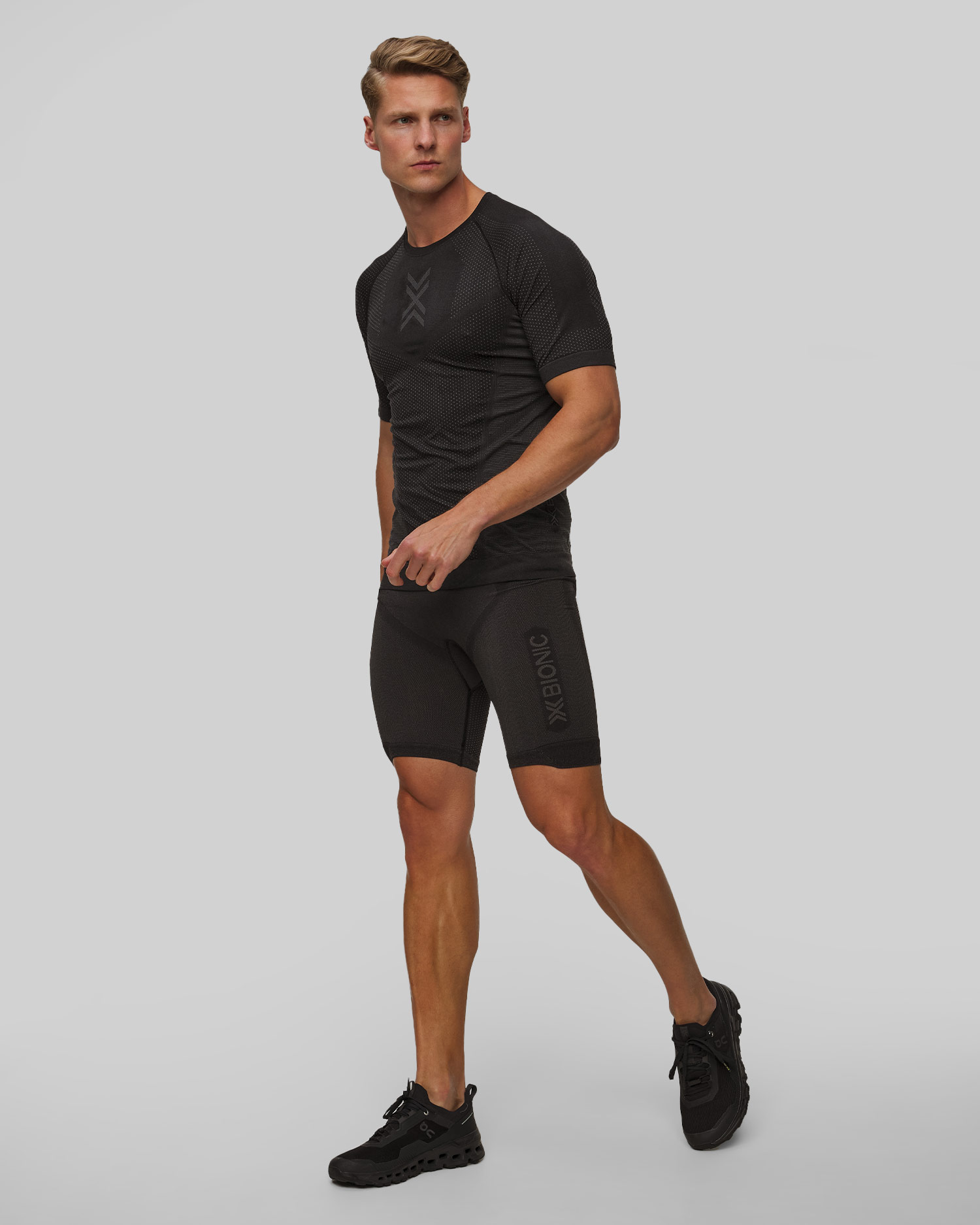 Pantaloni scurți de alergare pentru bărbați X-Bionic Xceed Run Short Tights negru-gri