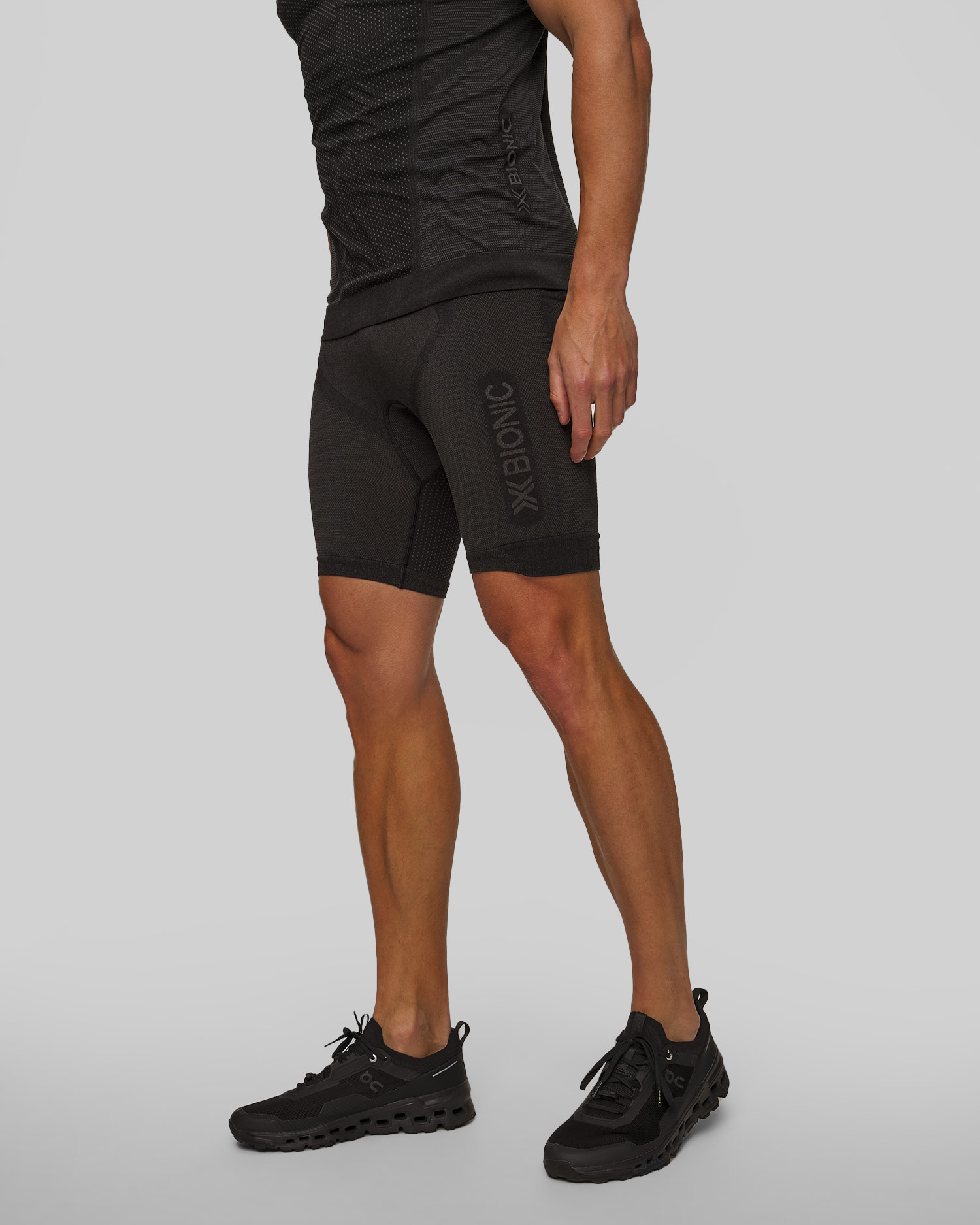 Pantaloni scurți de alergare pentru bărbați X-Bionic Xceed Run Short Tights negru-gri