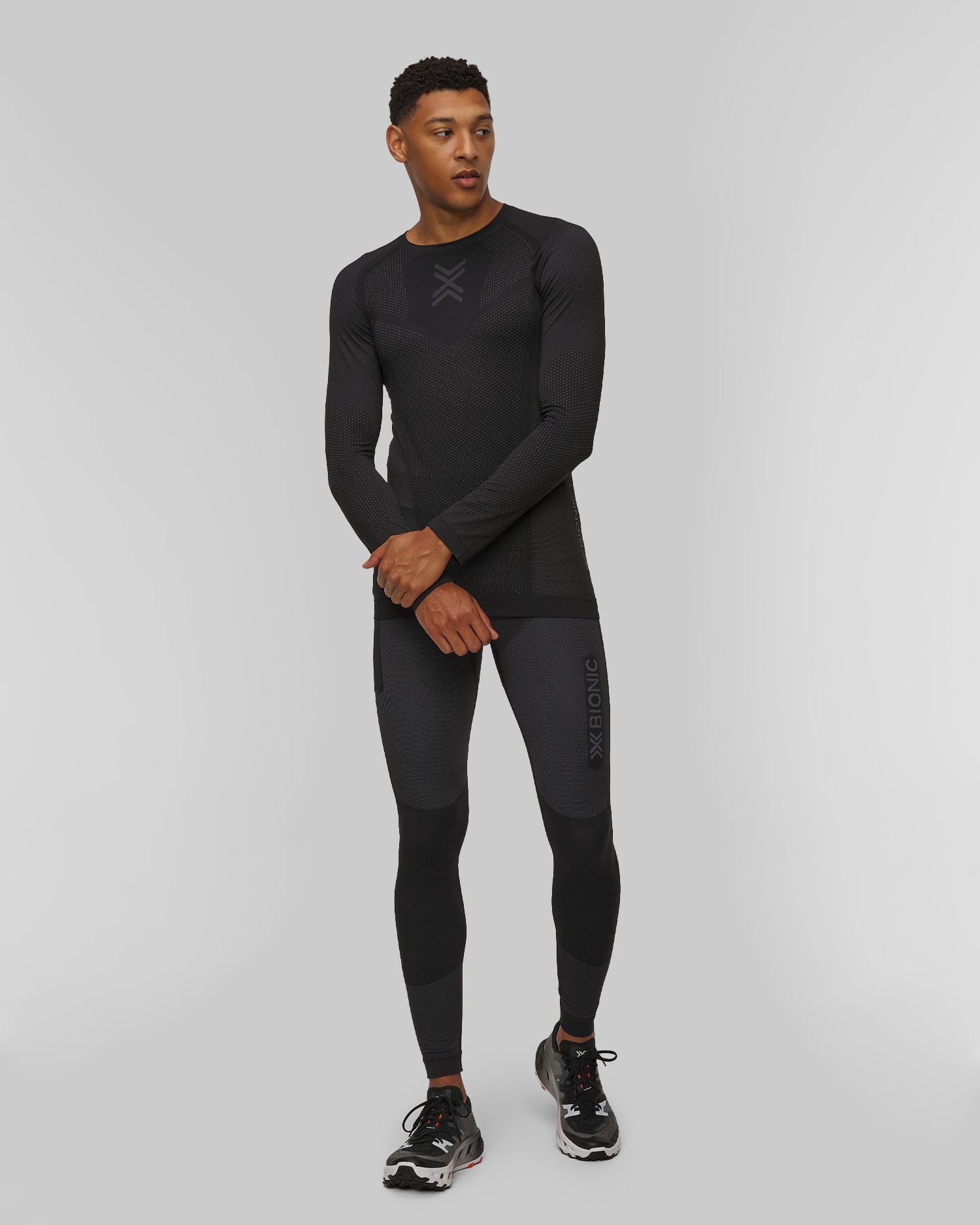 Pánské běžecké legíny X-Bionic Xceed Run Long Tights v Šedočerné Barvě