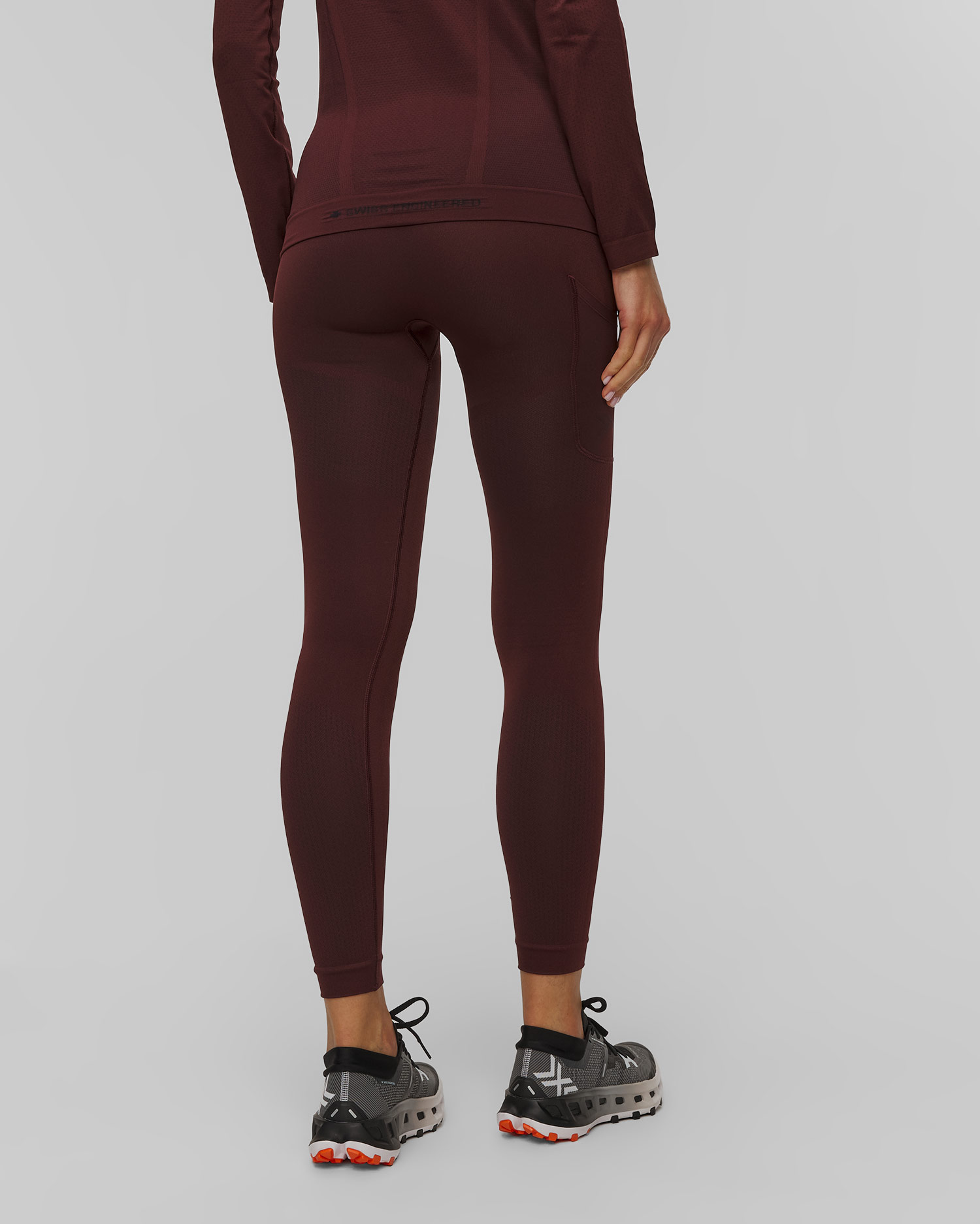 Leginsy biegowe damskie X-Bionic Xceed Run Long Tights bordowe