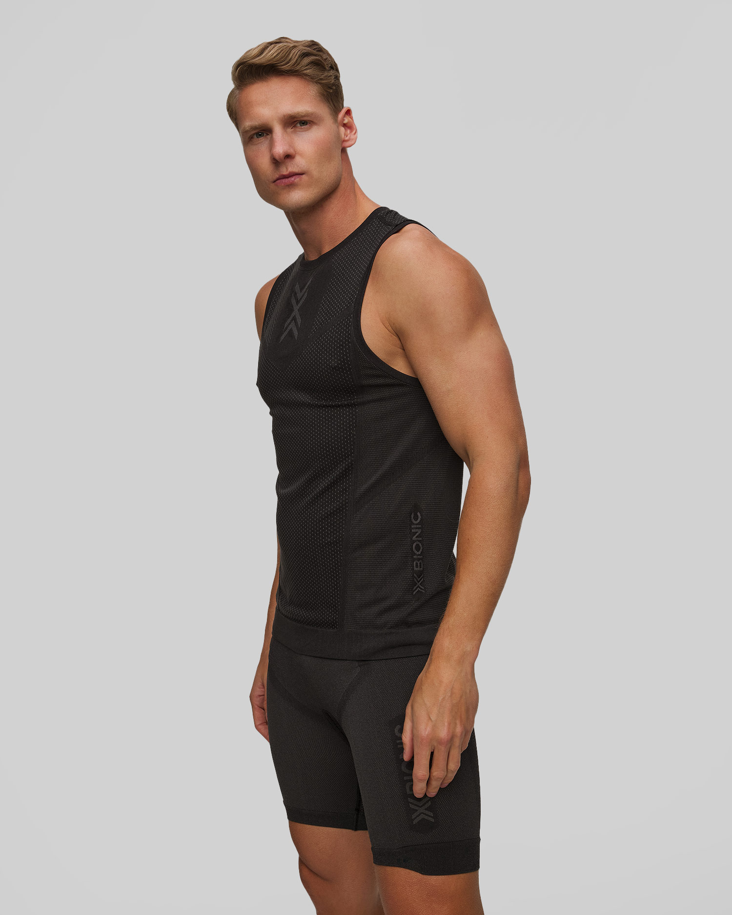 Singletă de alergare pentru bărbați X-Bionic Xceed Run Tank Top negru-gri