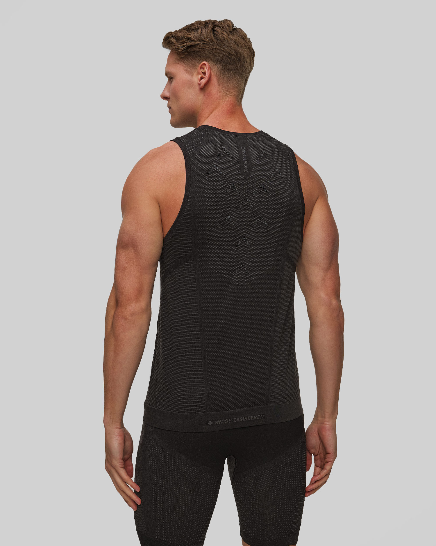 Singletă de alergare pentru bărbați X-Bionic Xceed Run Tank Top negru-gri