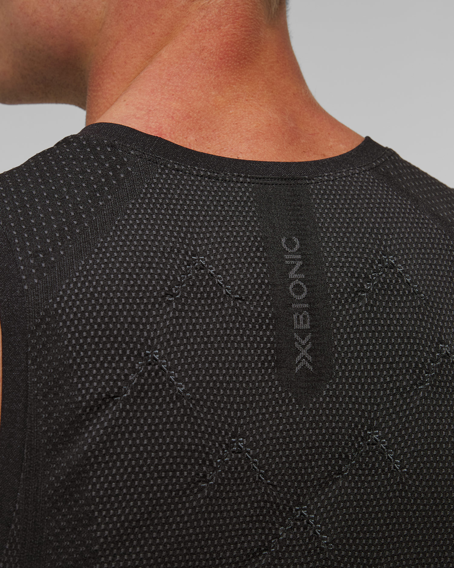 Singletă de alergare pentru bărbați X-Bionic Xceed Run Tank Top negru-gri