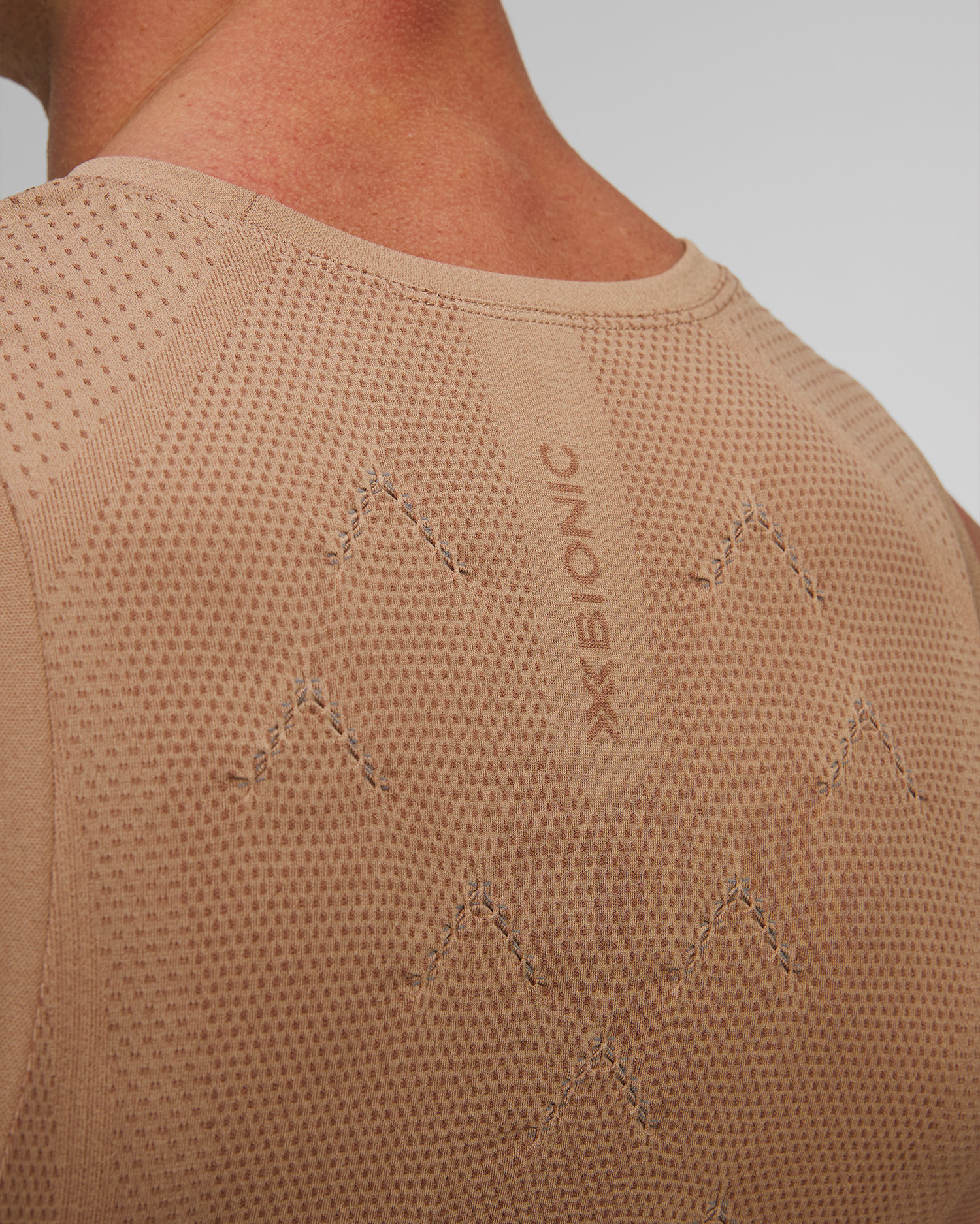 Singletă de alergare pentru bărbați X-Bionic Xceed Run Tank Top bej-maro