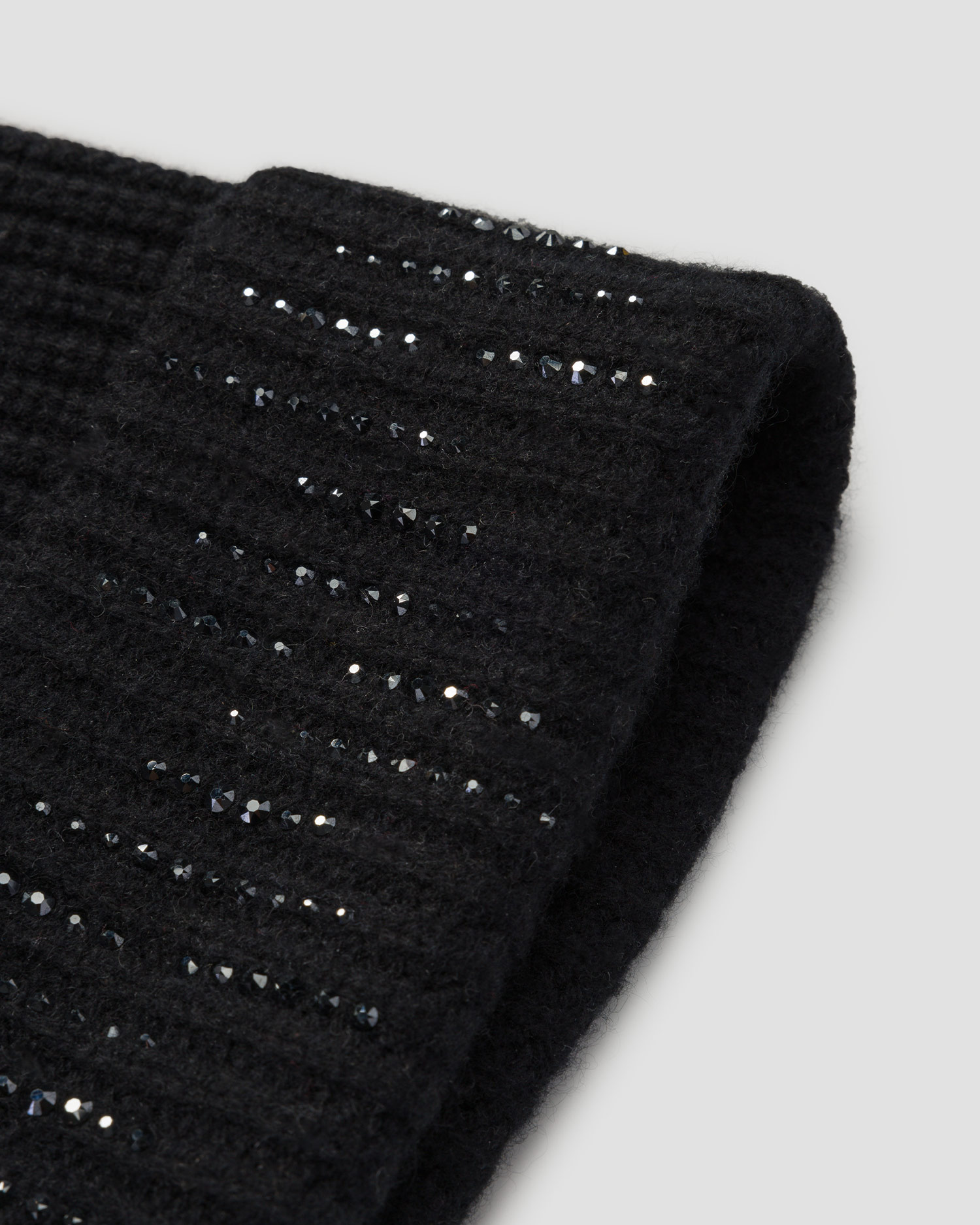 Czarna czapka z kaszmiru damska William Sharp