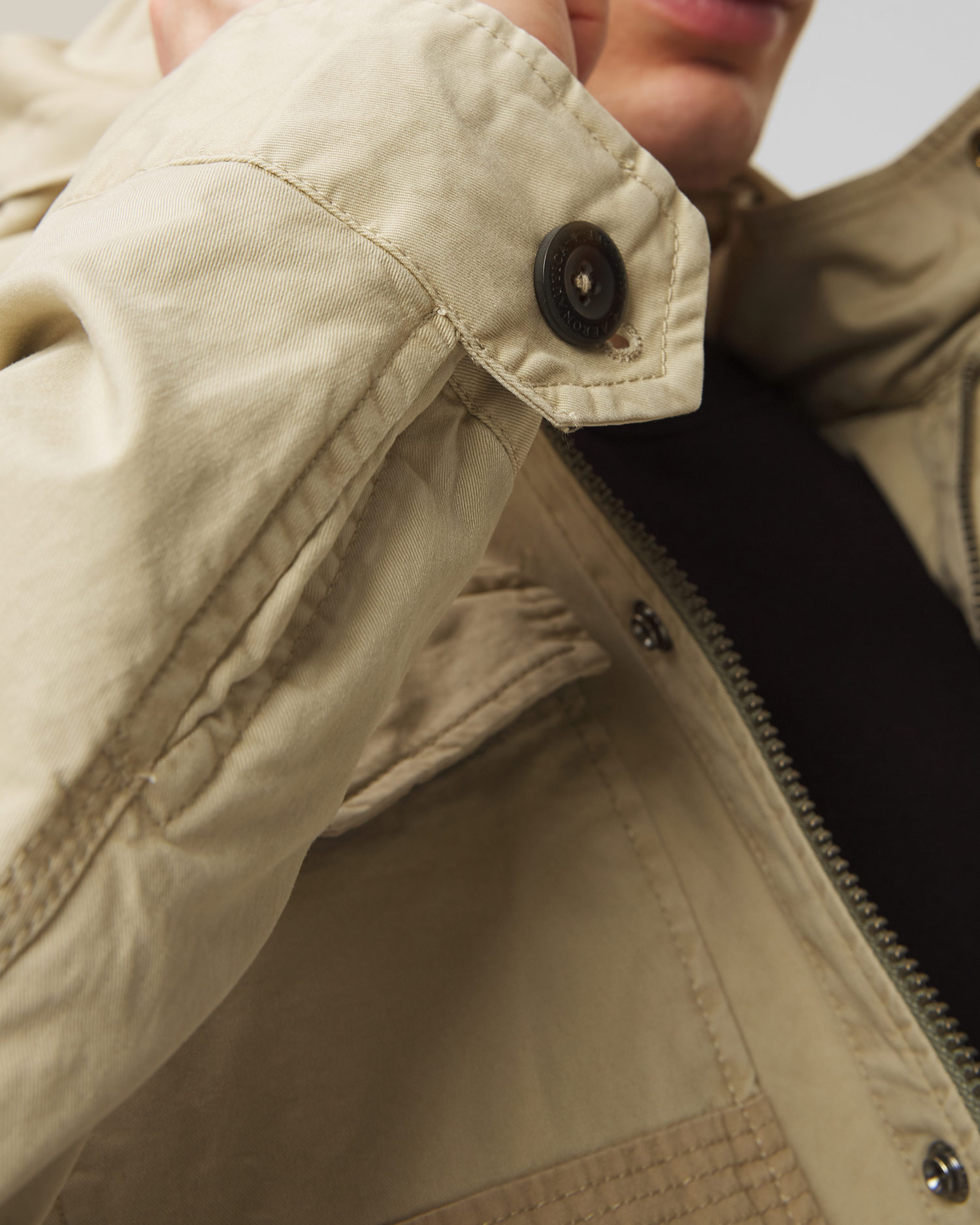 Veste Aeronautica Militare