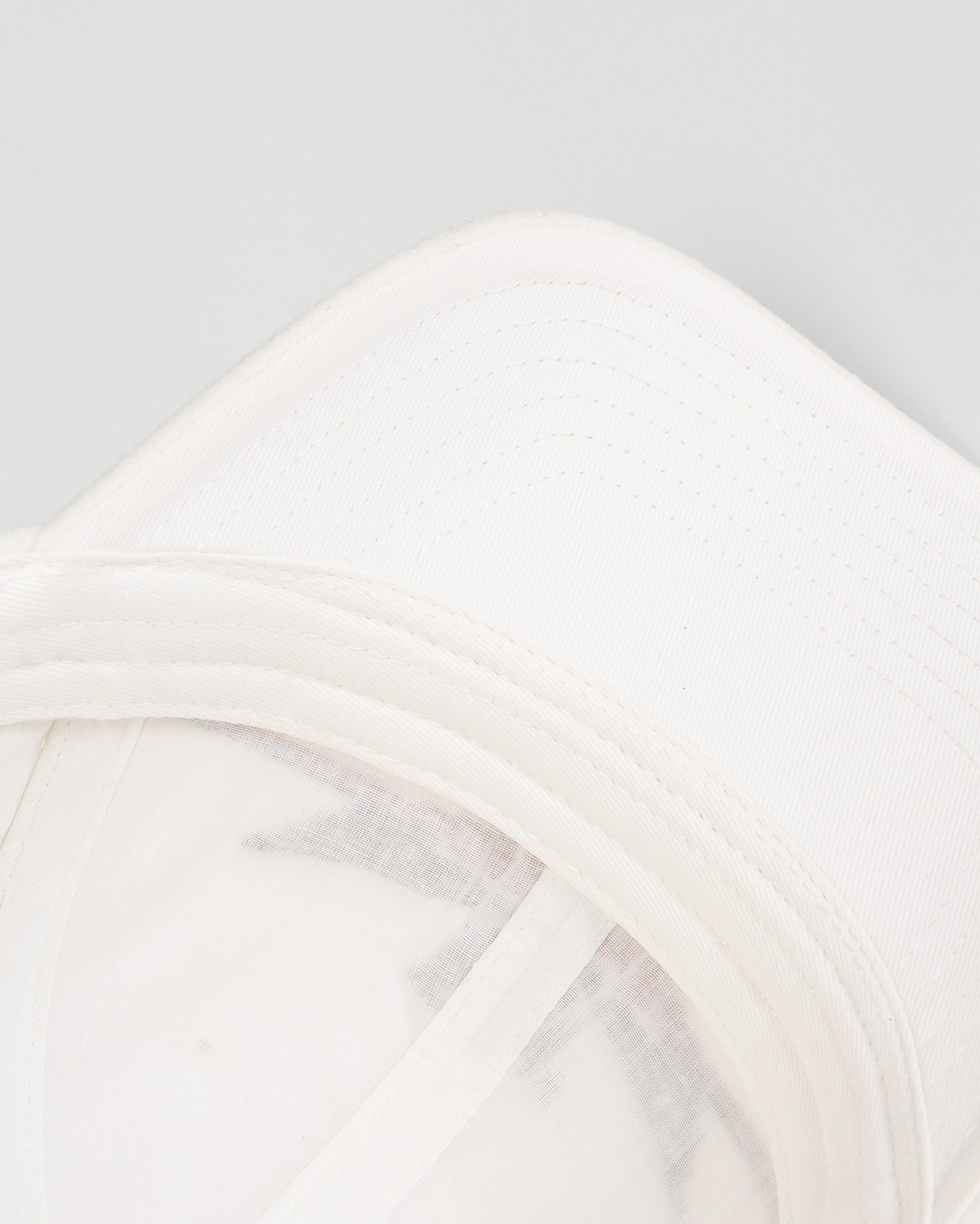 Casquette en laine pour femmes Aeronautica Militare