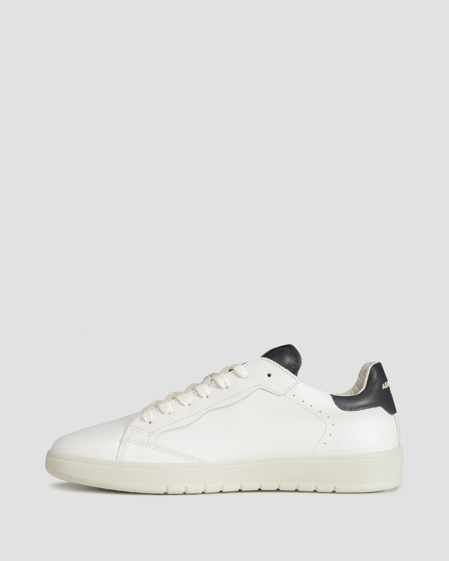 Bílé dámské kožené boty Aeronautica Militare