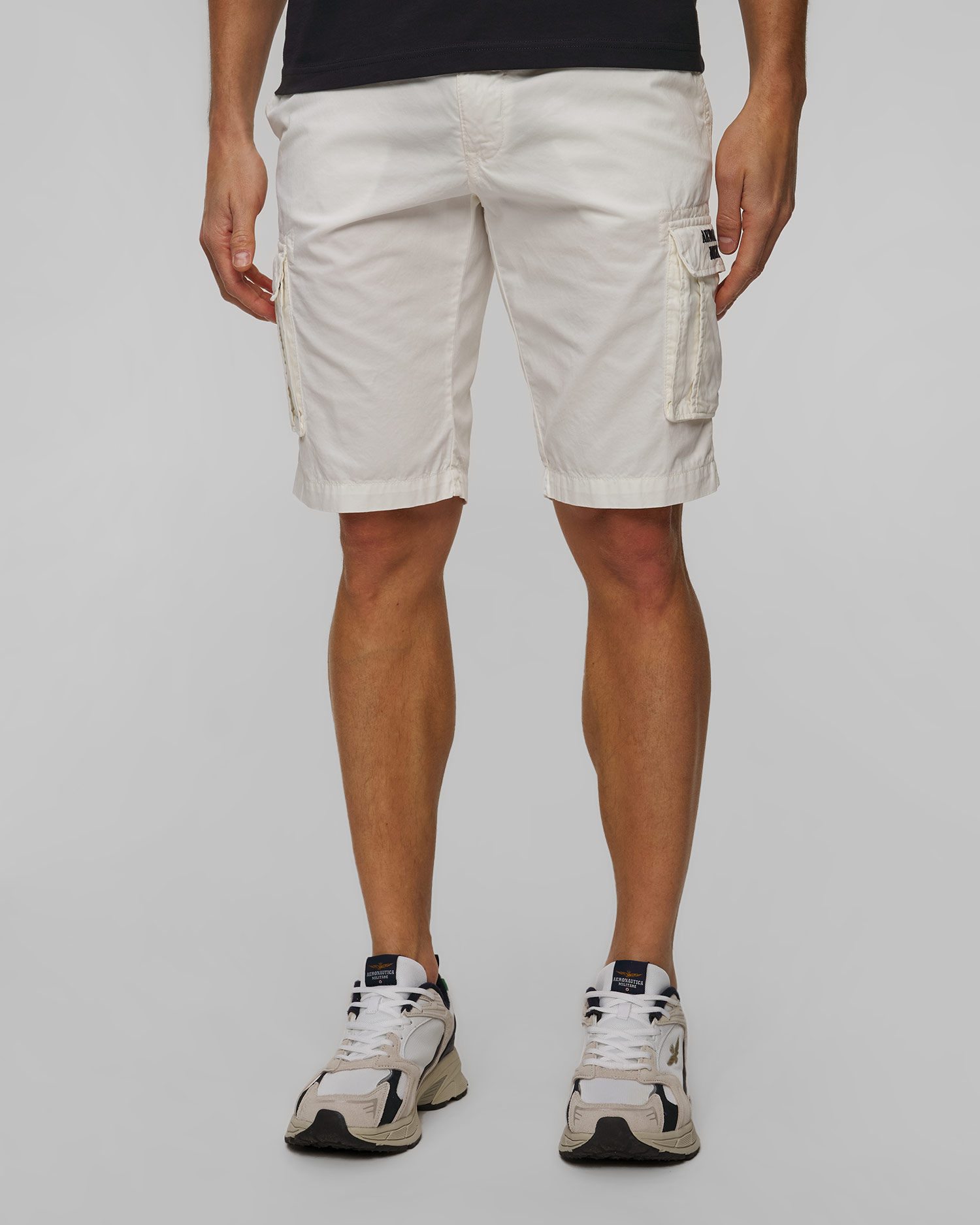 Men's white cargo shorts Aeronautica Militare, Color/Pattern: Biały