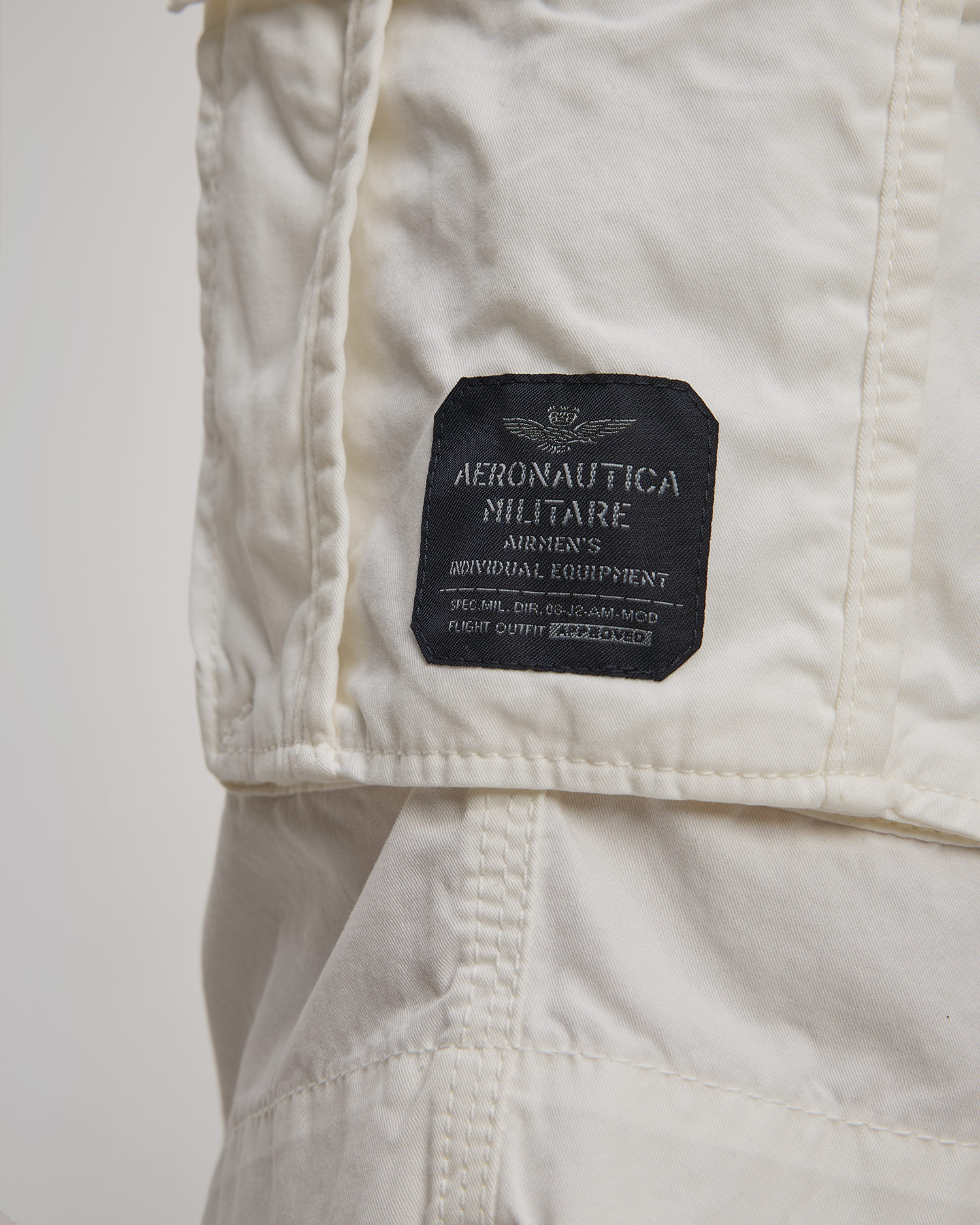 Short cargo blanc pour hommes Aeronautica Militare