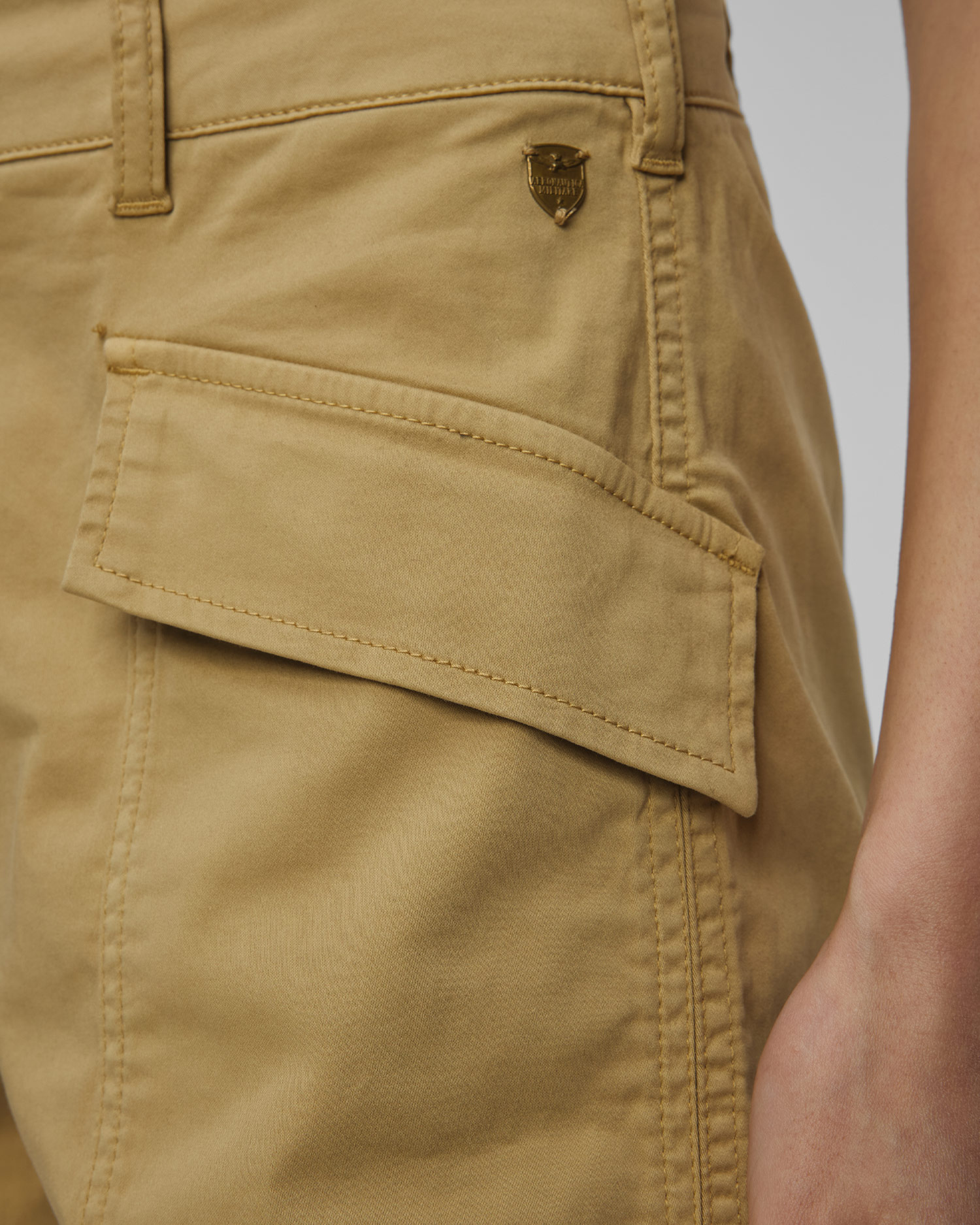 Short marron pour femmes Aeronautica Militare