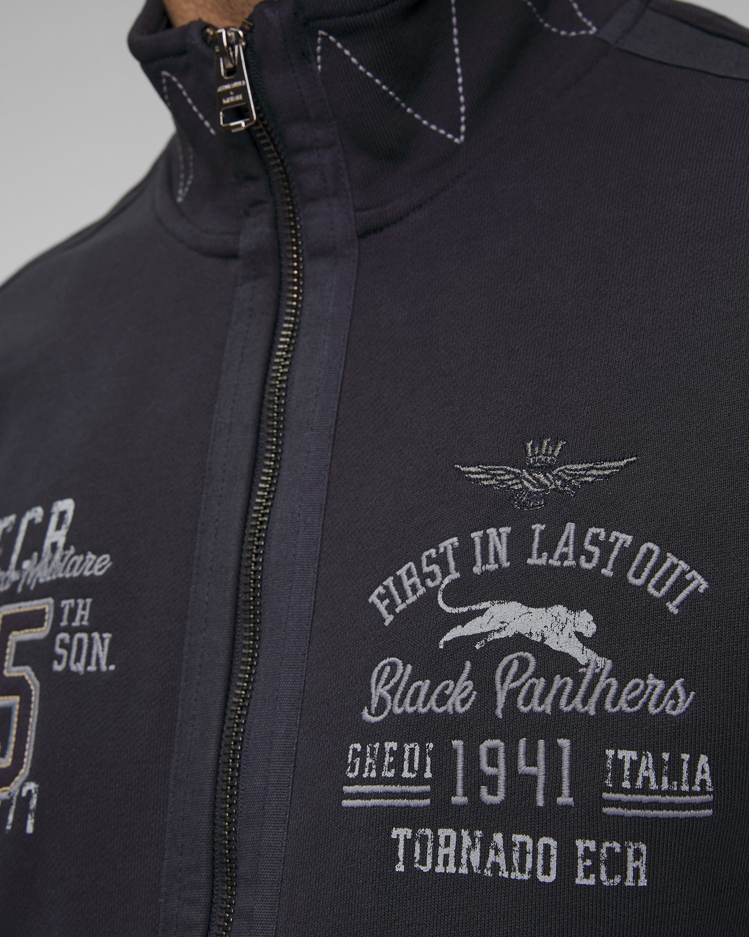 Men’s navy blue sweatshirt Aeronautica Militare