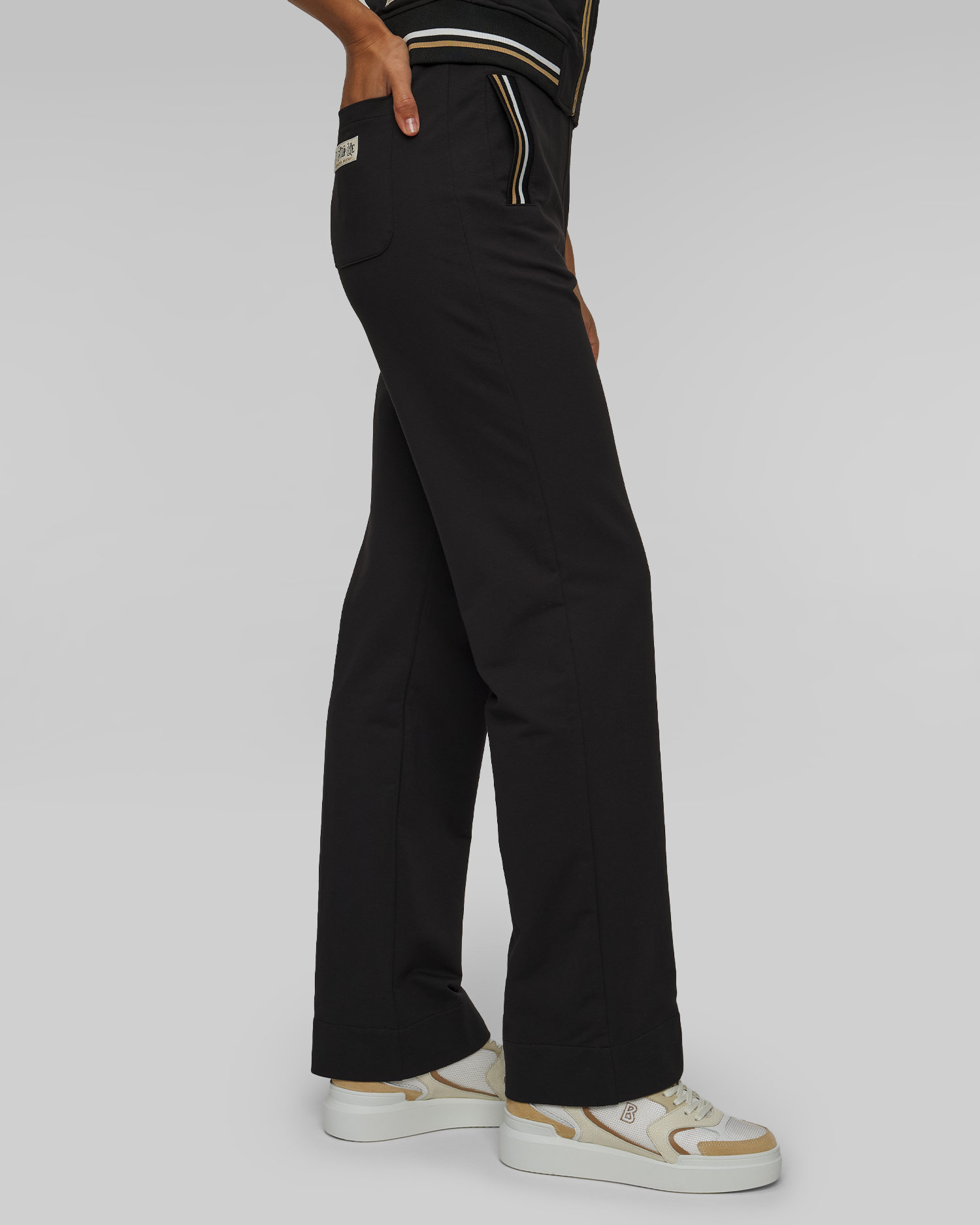 Dámske čierne tepláky Aeronautica Militare