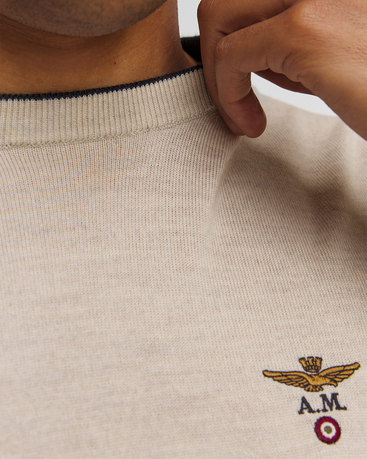 Beżowy sweter wełniany męski Aeronautica Militare