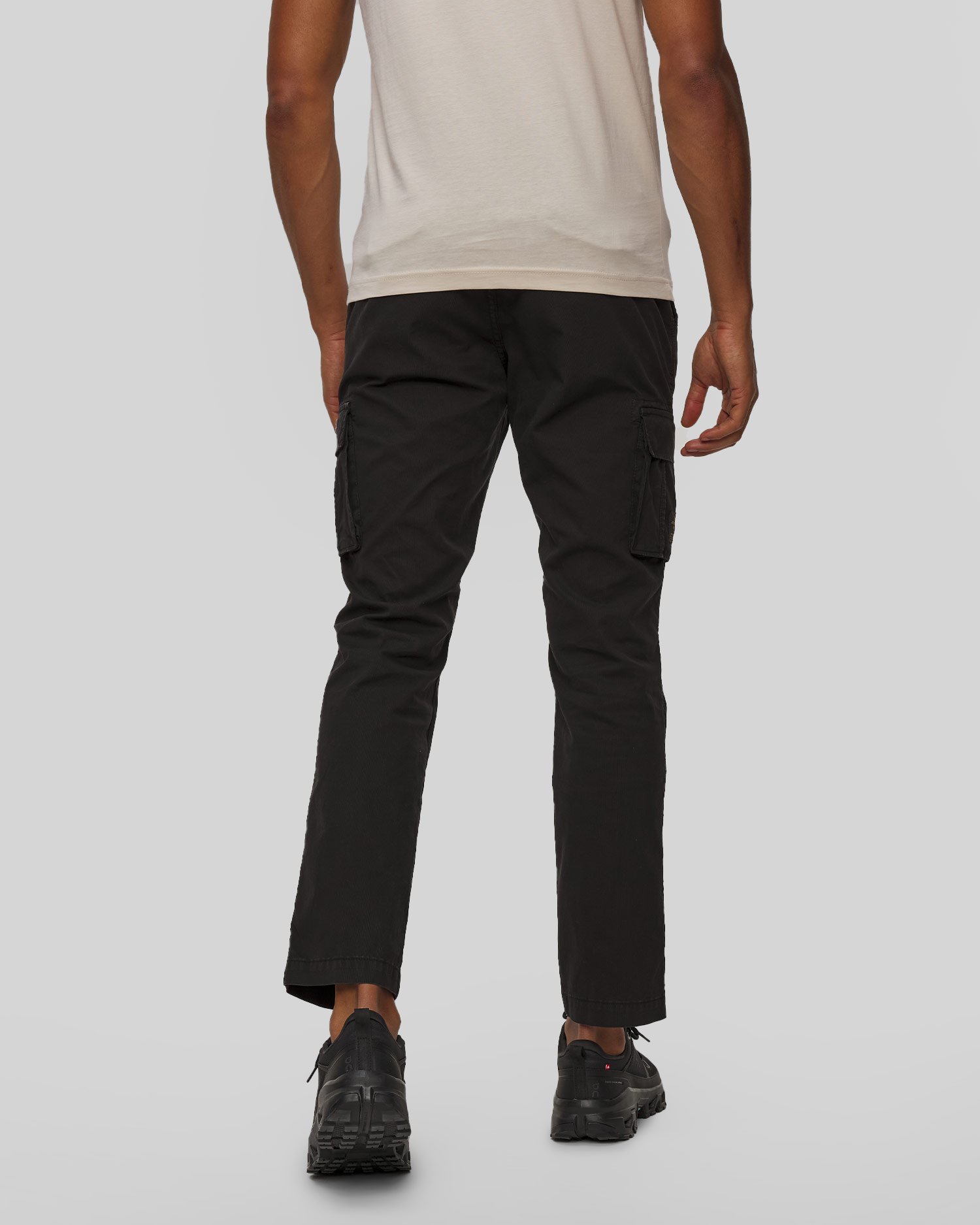 Pánske čierne nohavice cargo Aeronautica Militare