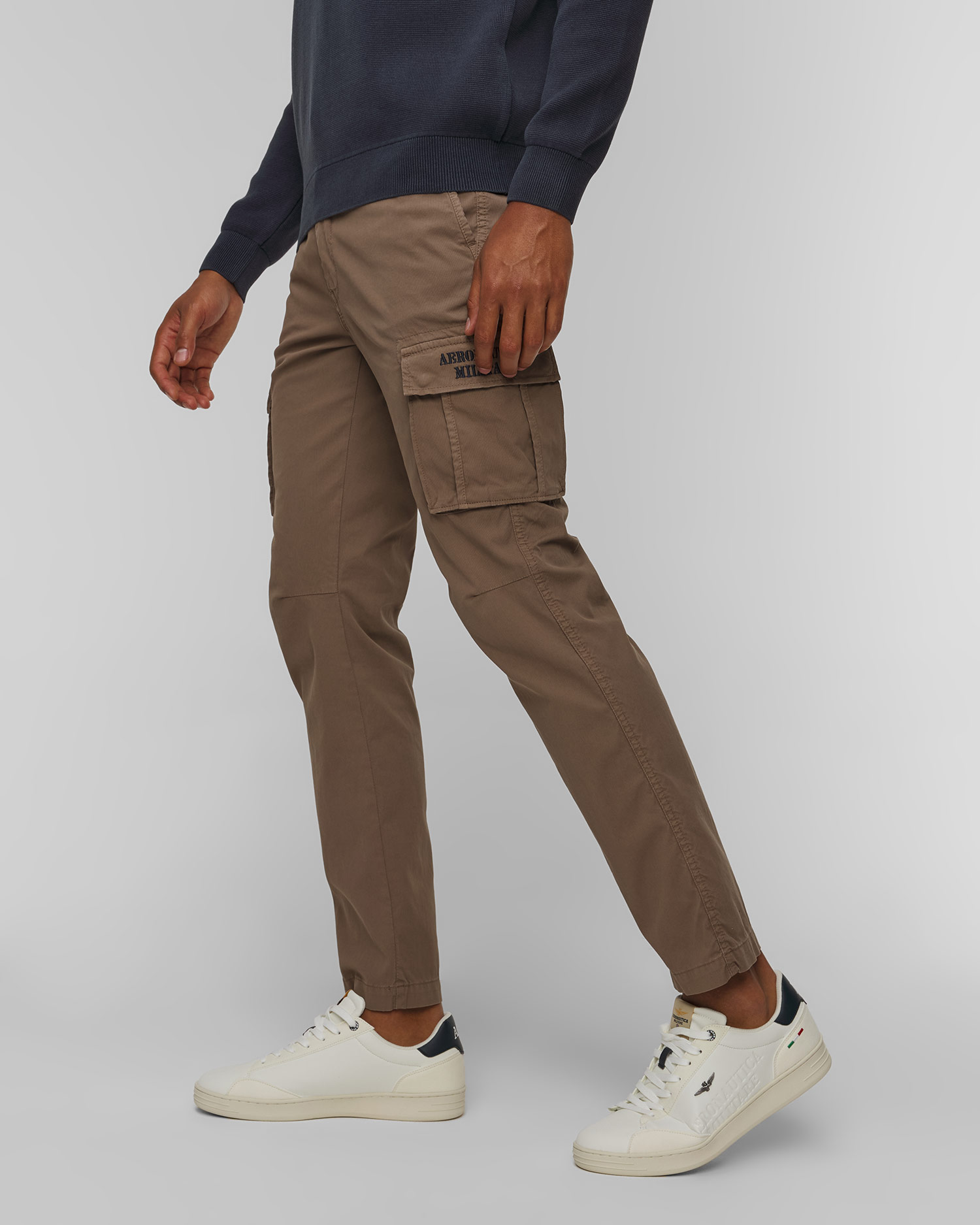 Pánské kapsáčové kalhoty Aeronautica Militare v Hnědé Barvě