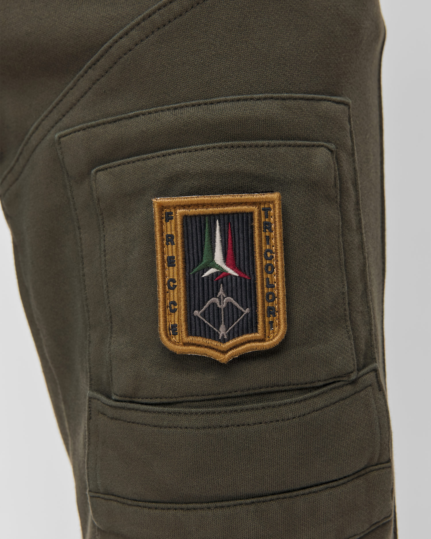 Pánske zelené tepláky v štýle cargo Aeronautica Militare