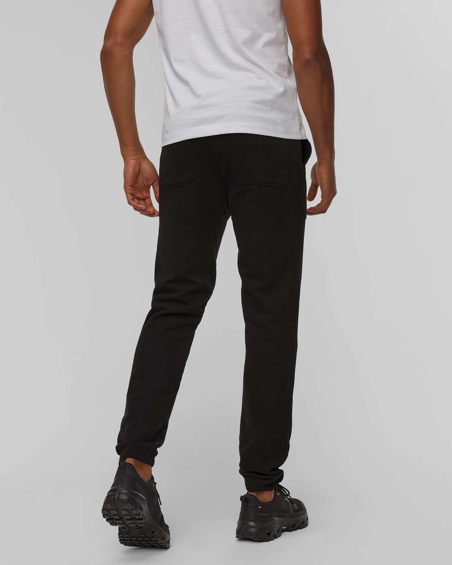 Pánske čierne tepláky Aeronautica Militare