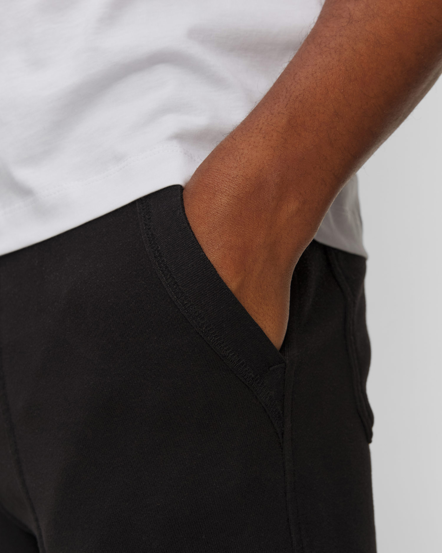 Černé pánské tepláky Aeronautica Militare