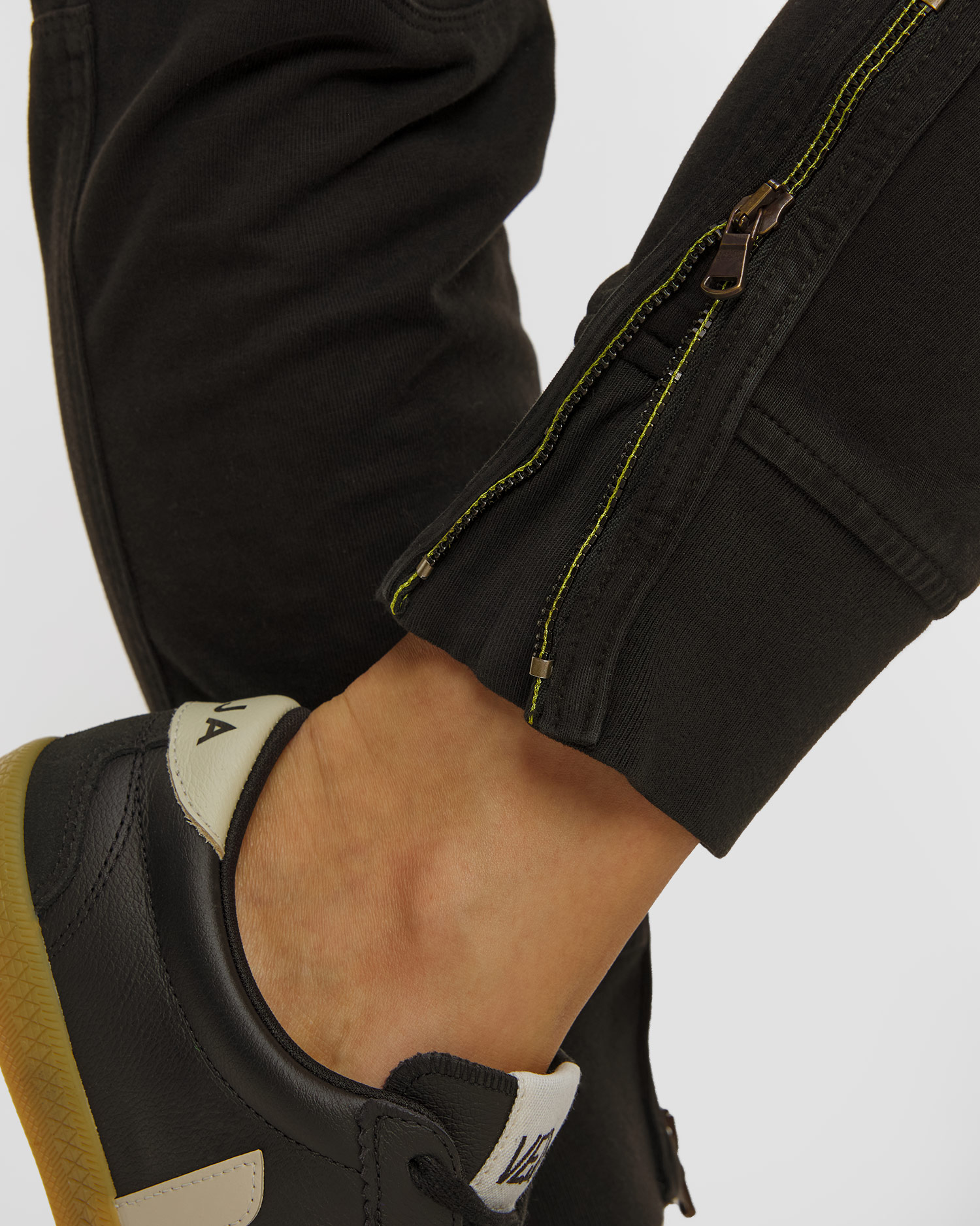 Černé dámské kalhoty Aeronautica Militare