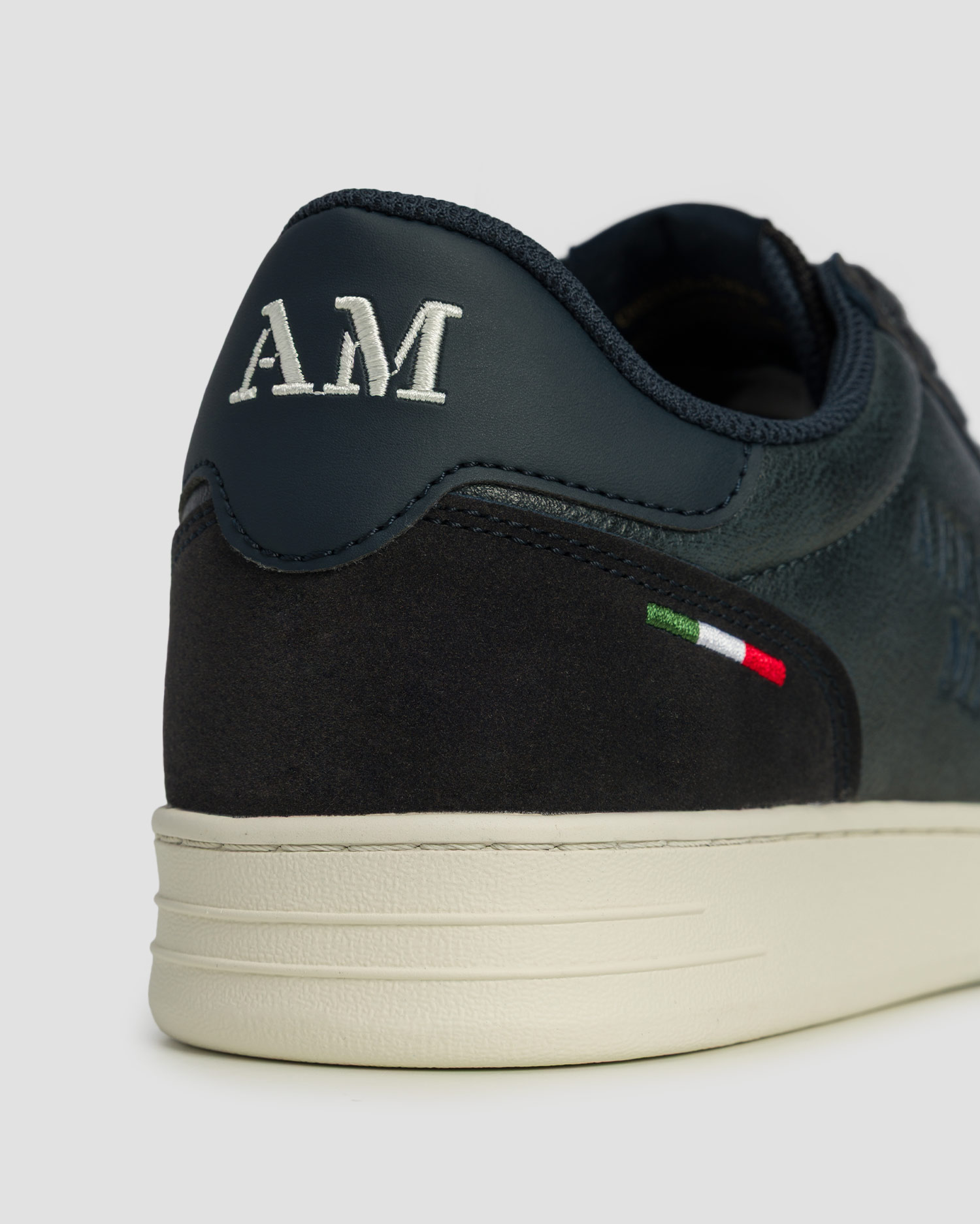 Adidași pentru bărbați Aeronautica Militare