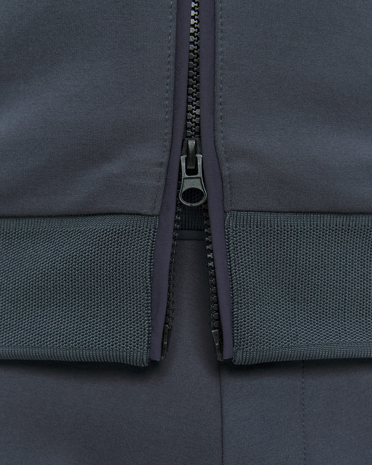 Sweat-shirt bleu et gris pour hommes Aeronautica Militare