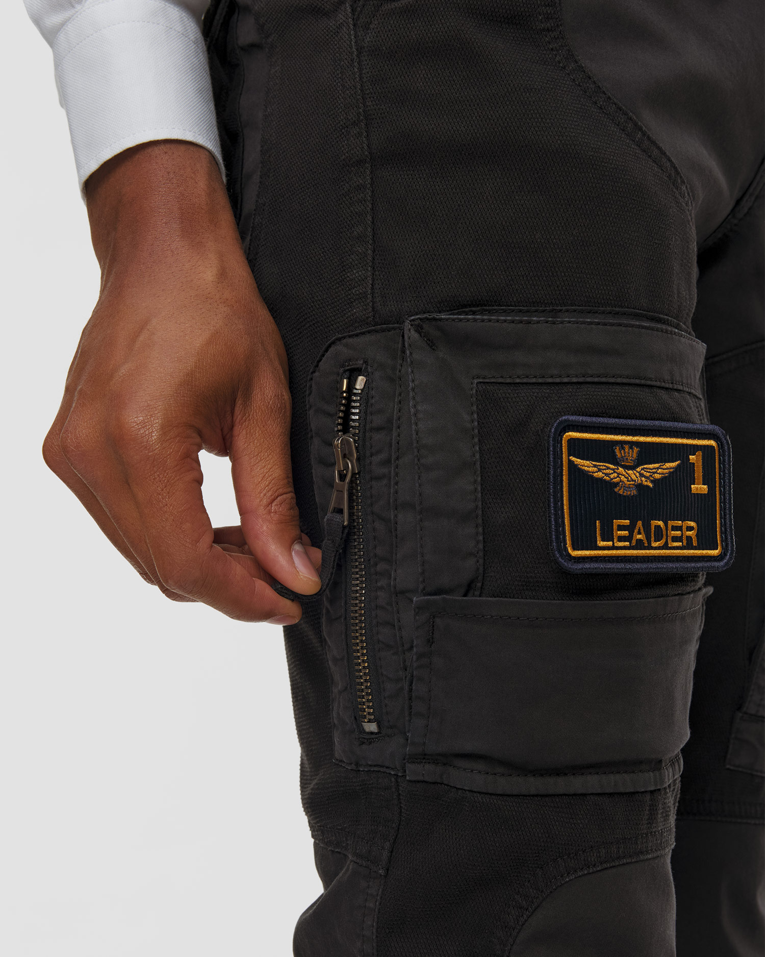 Pantalon cargo noir pour hommes Aeronautica Militare