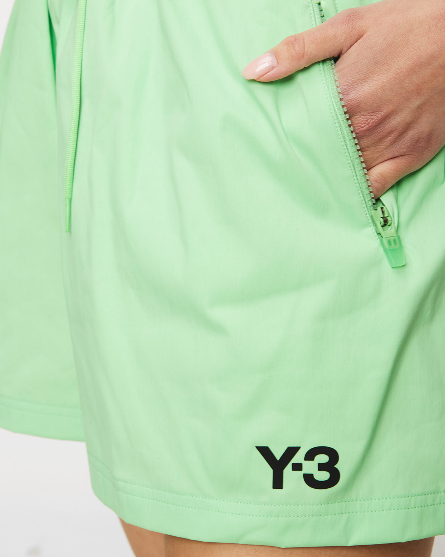 Short Y-3 CH2