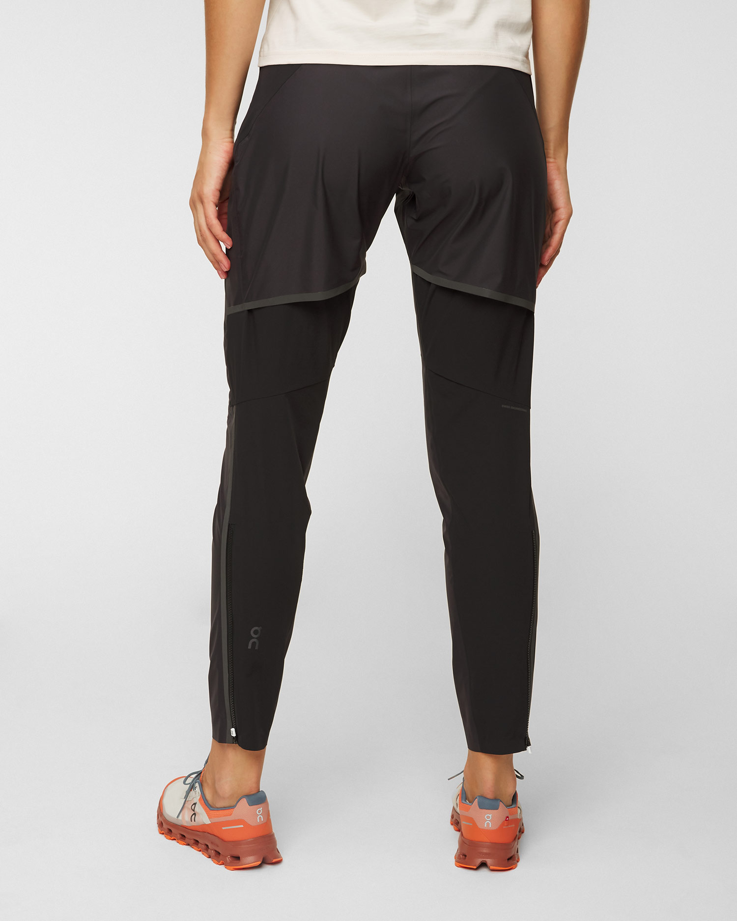 Pantaloni pentru femei On STORM PANTS